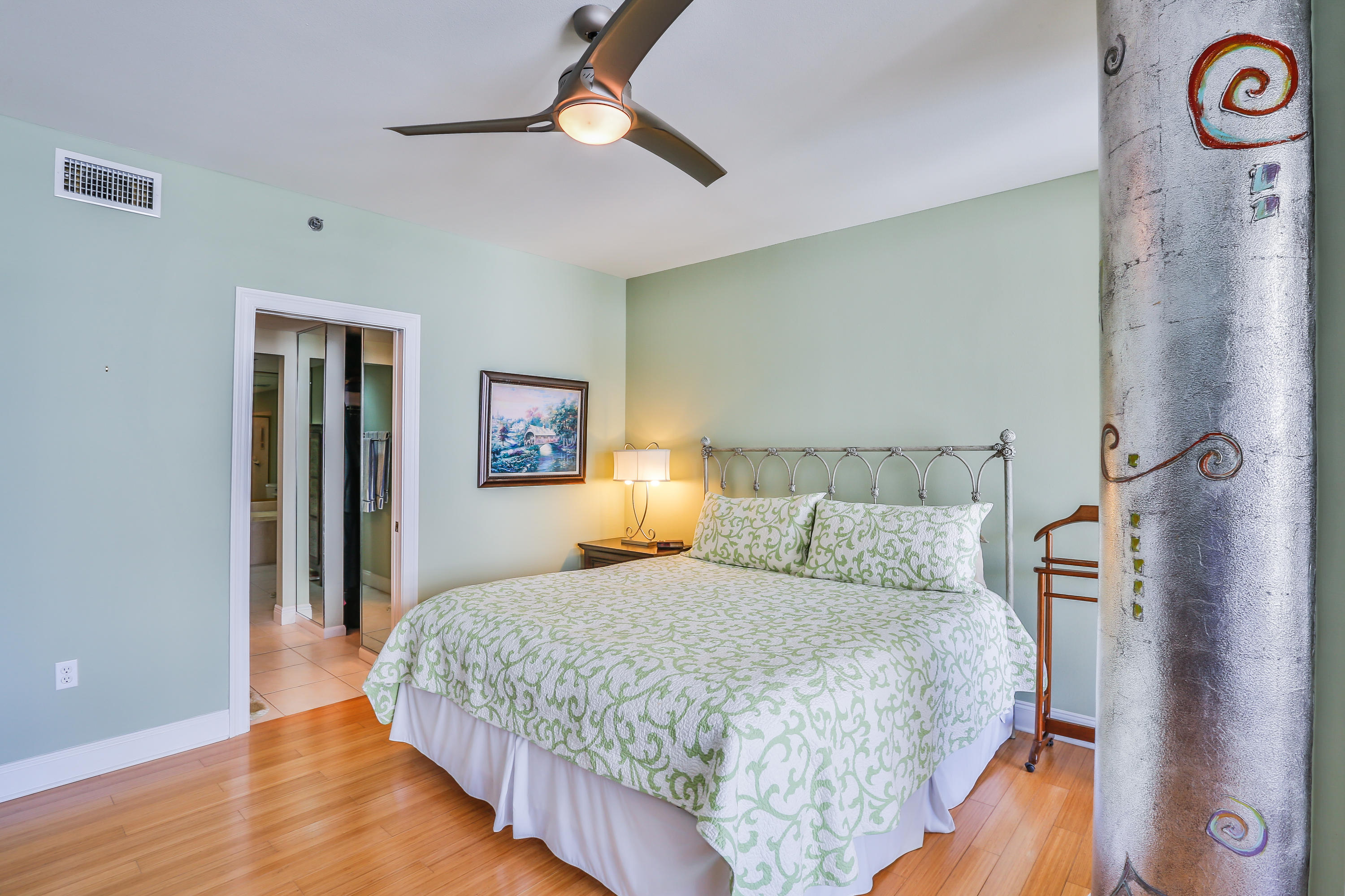 EAST PASS TOWERS CONDO PH 2 - Residential