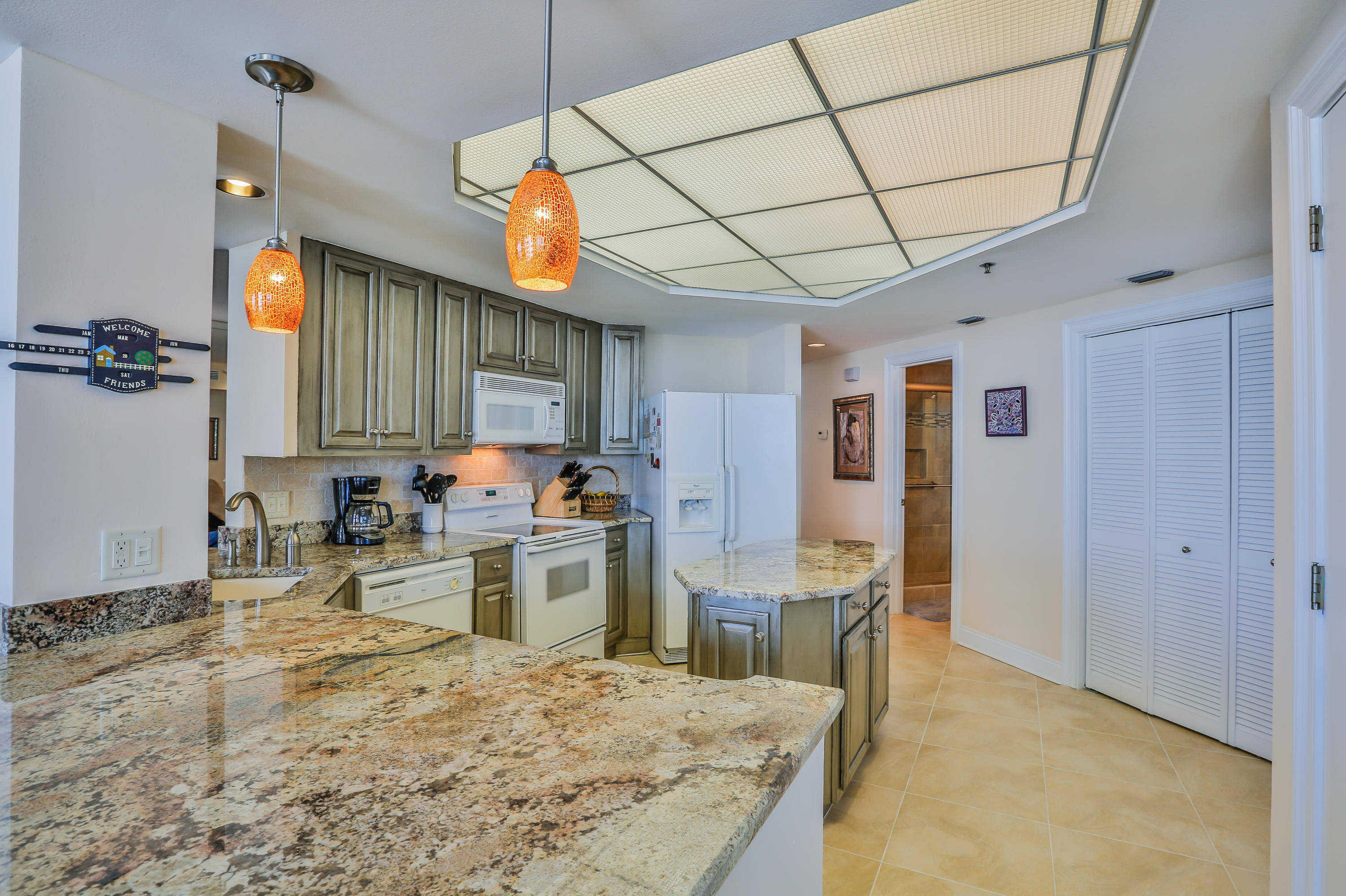 EAST PASS TOWERS CONDO PH 2 - Residential