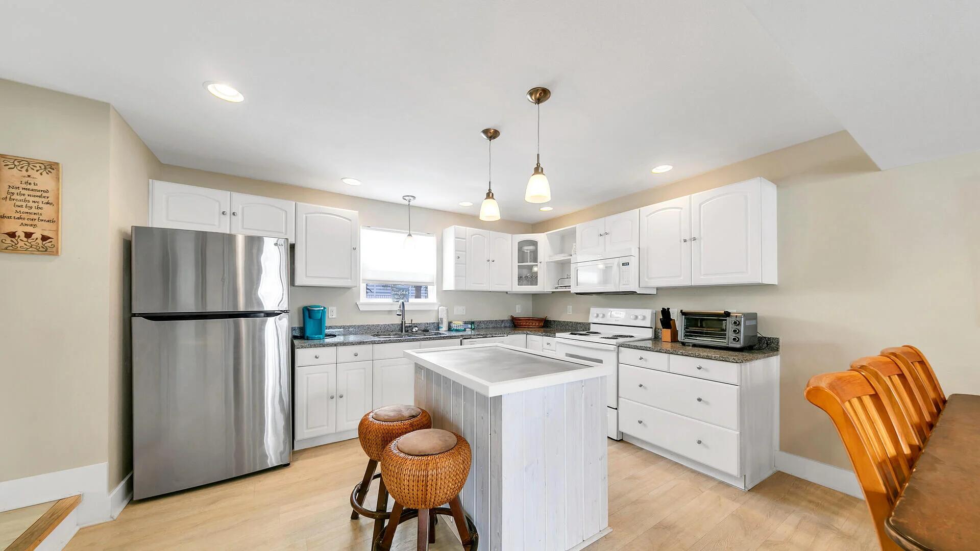 CANAL PLACE PH 1 - Residential Lease