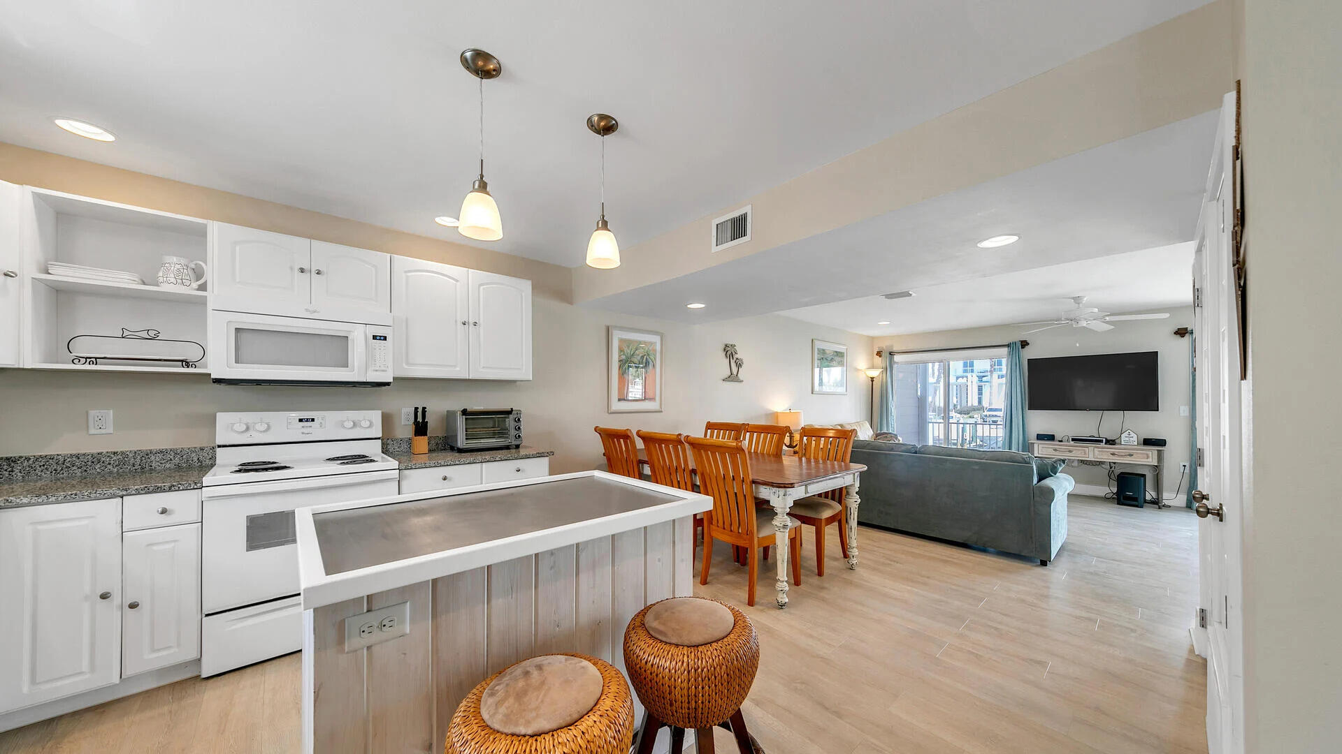 CANAL PLACE PH 1 - Residential Lease