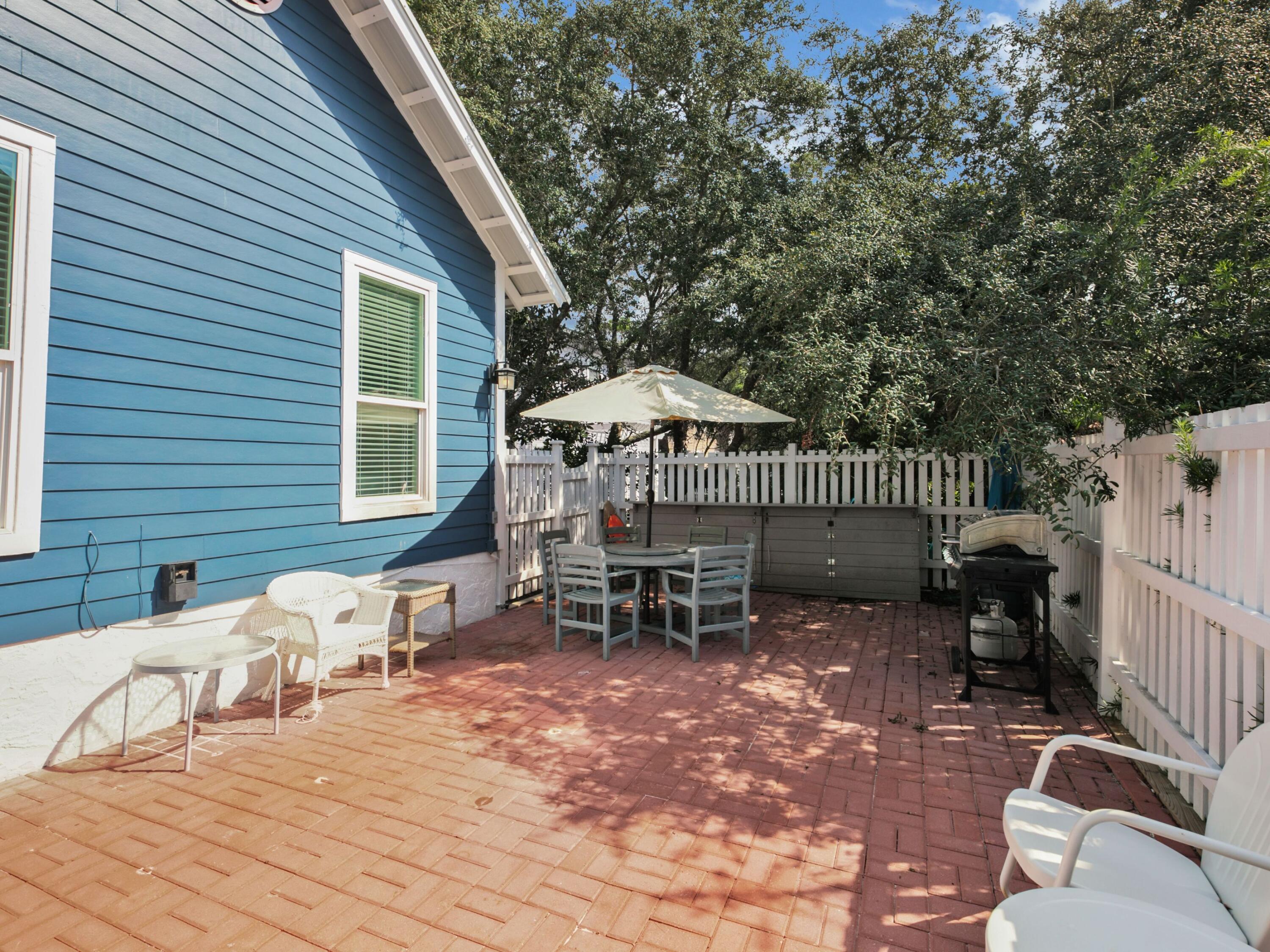 SUNRISE BEACH - Residential