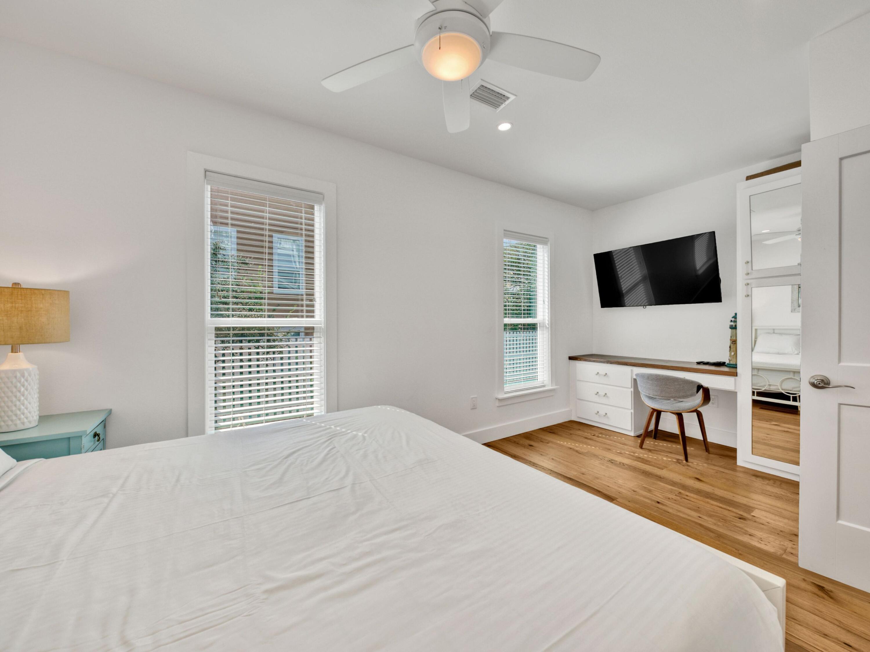 SUNRISE BEACH - Residential