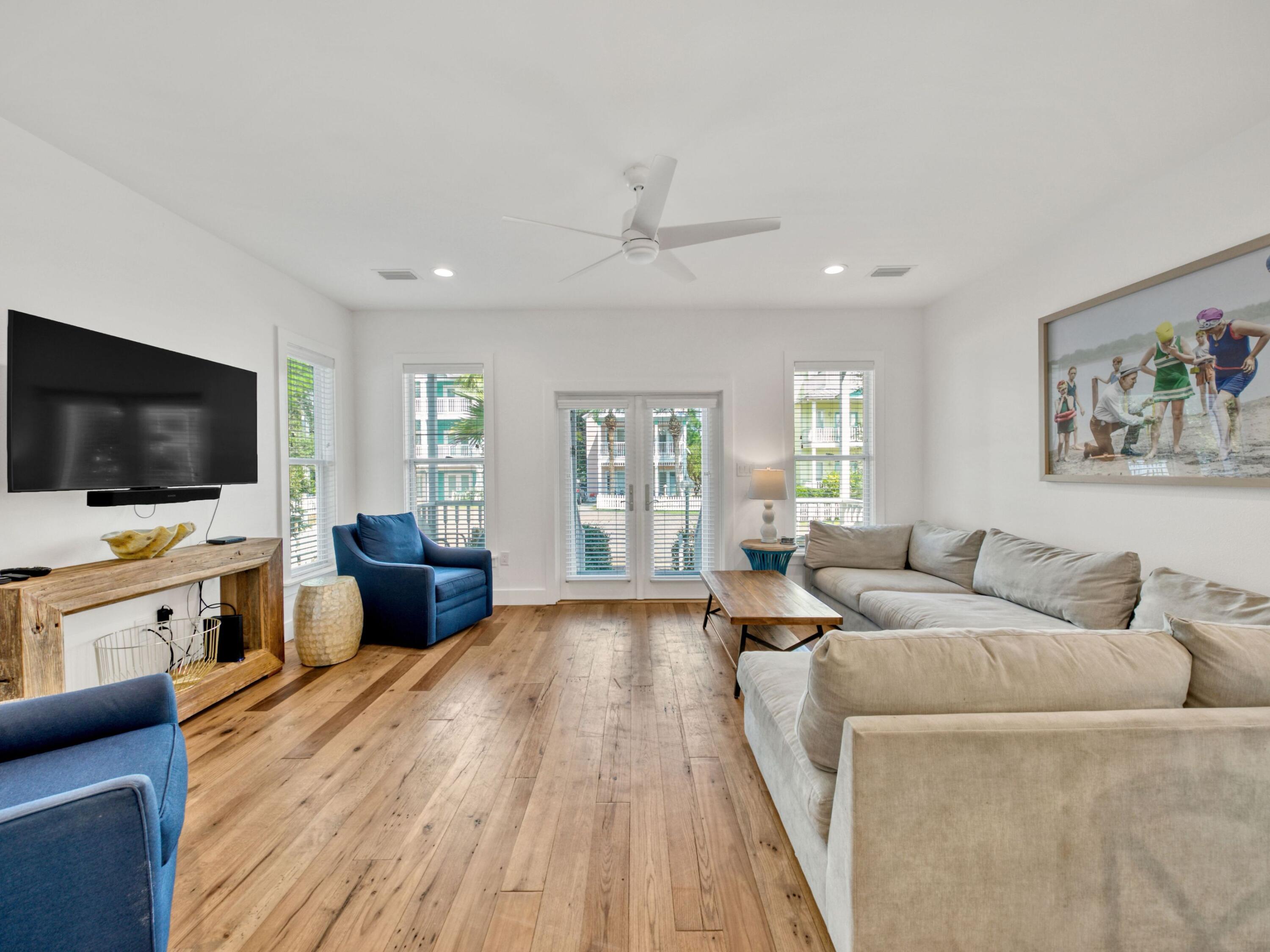 SUNRISE BEACH - Residential