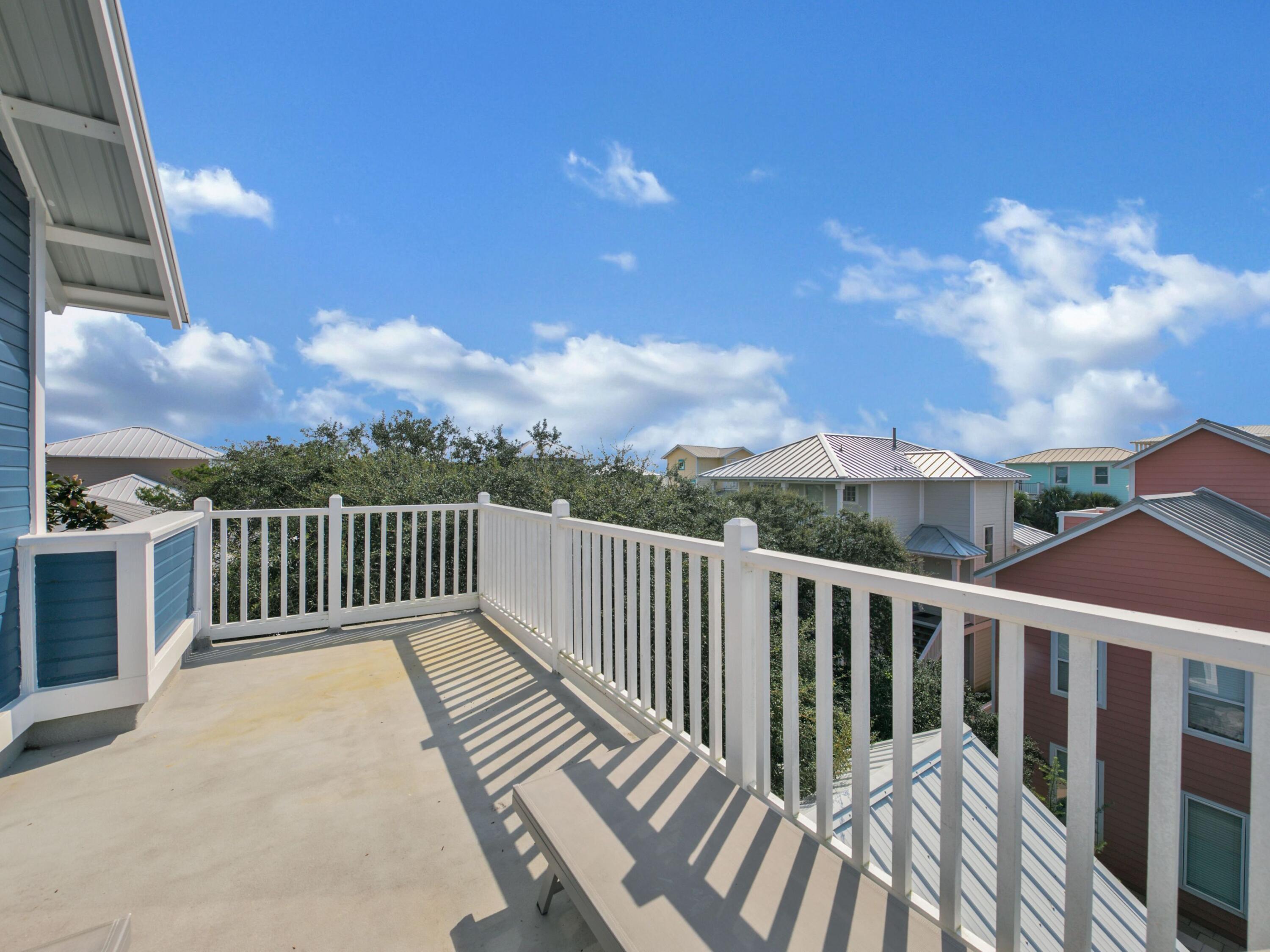 SUNRISE BEACH - Residential