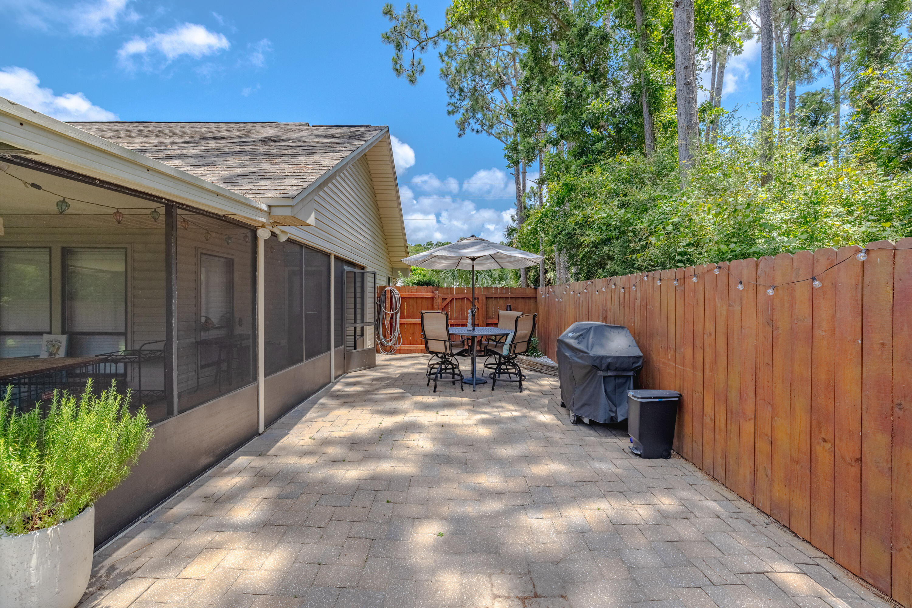 Colony Club - Residential