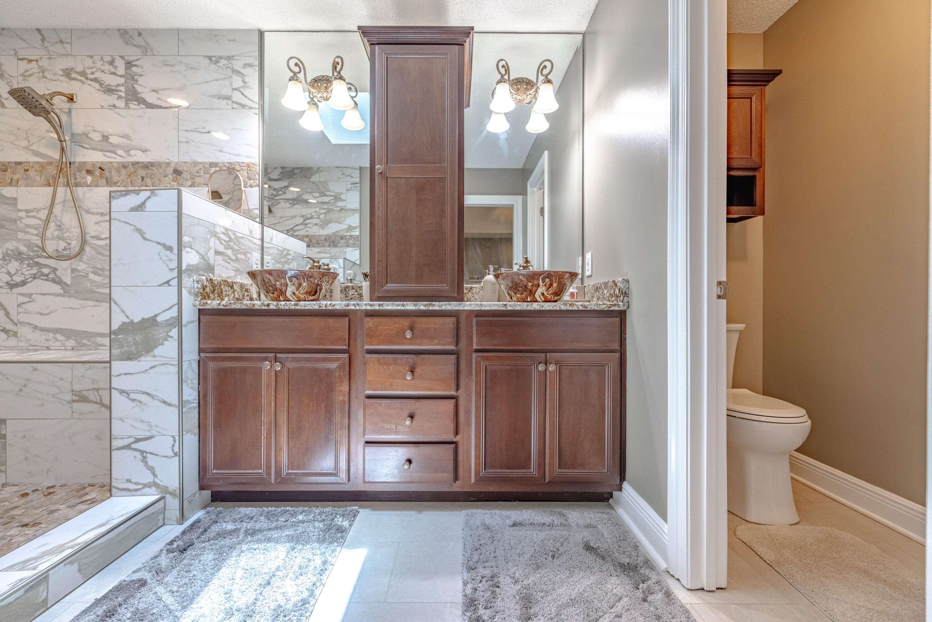 Colony Club - Residential