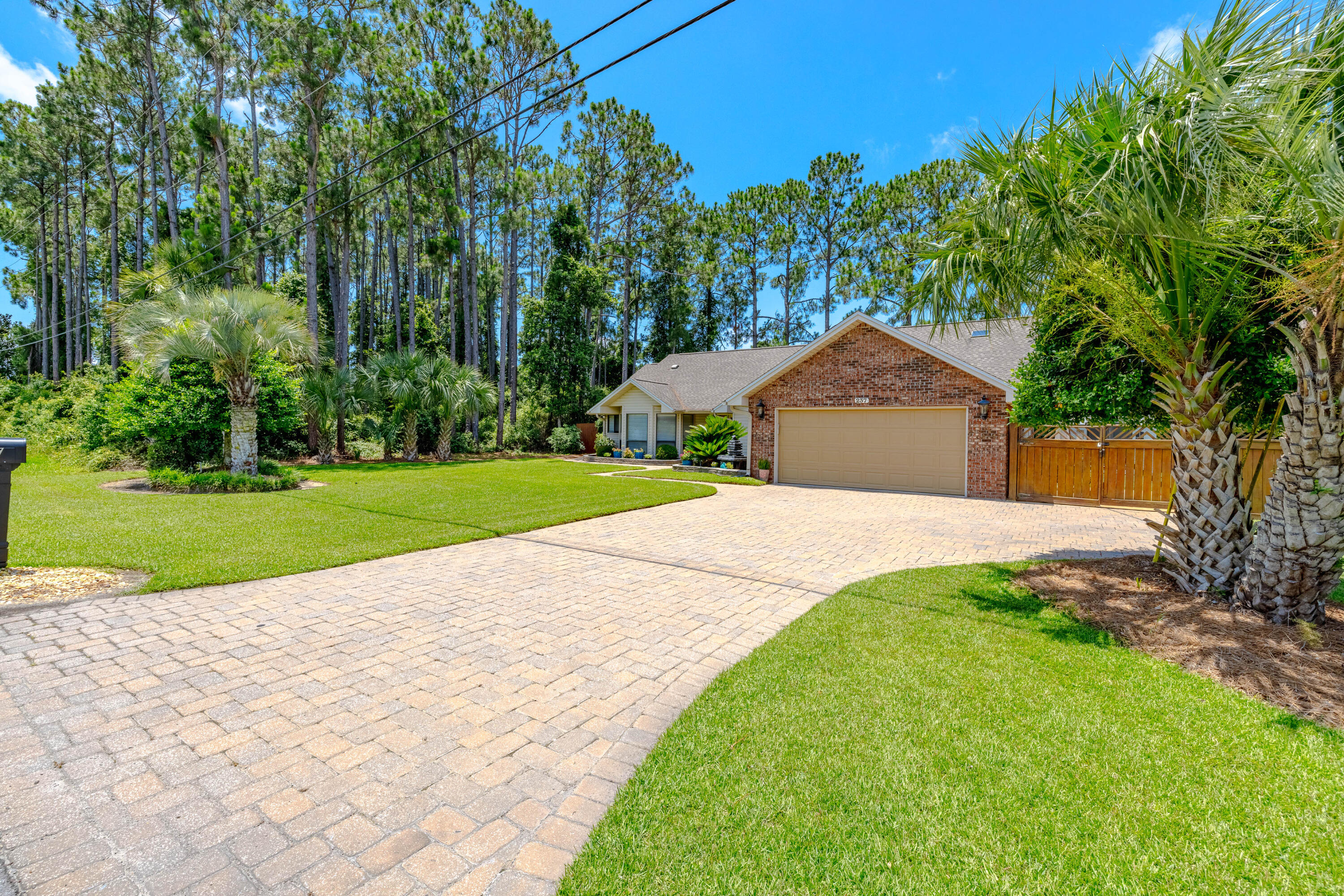 Colony Club - Residential