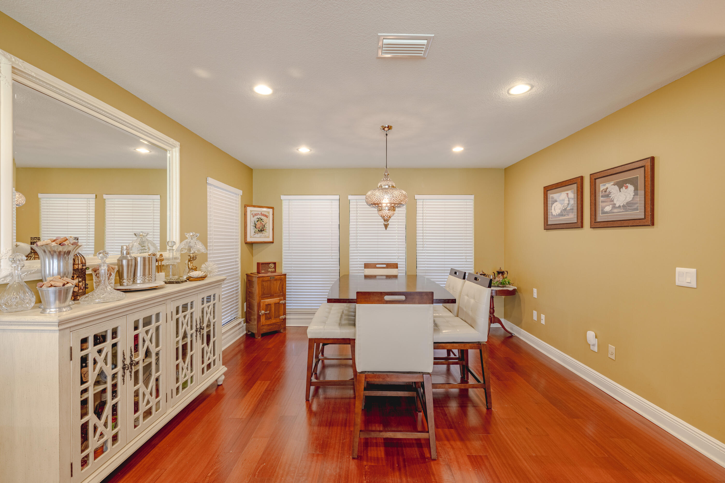 Colony Club - Residential