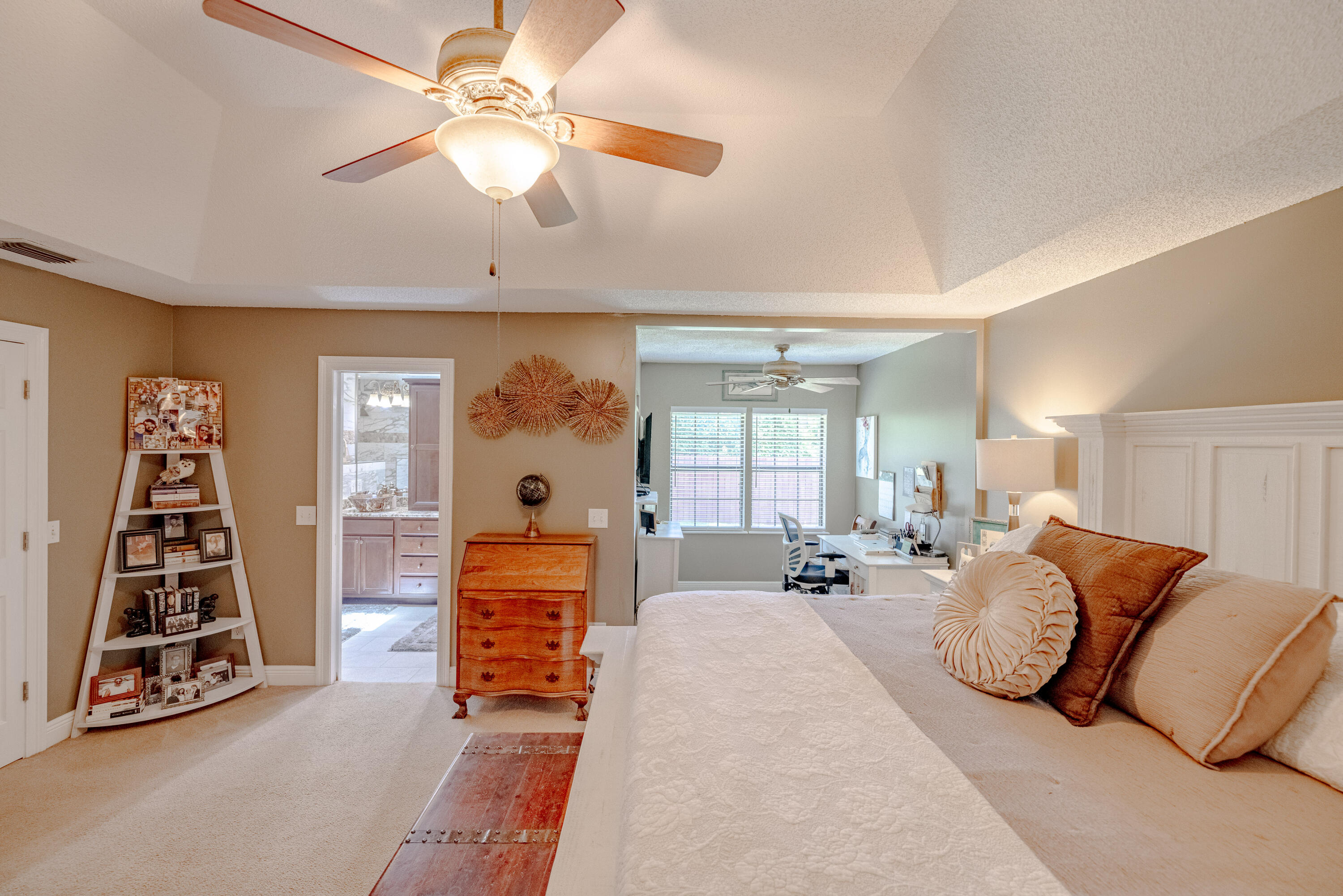 Colony Club - Residential