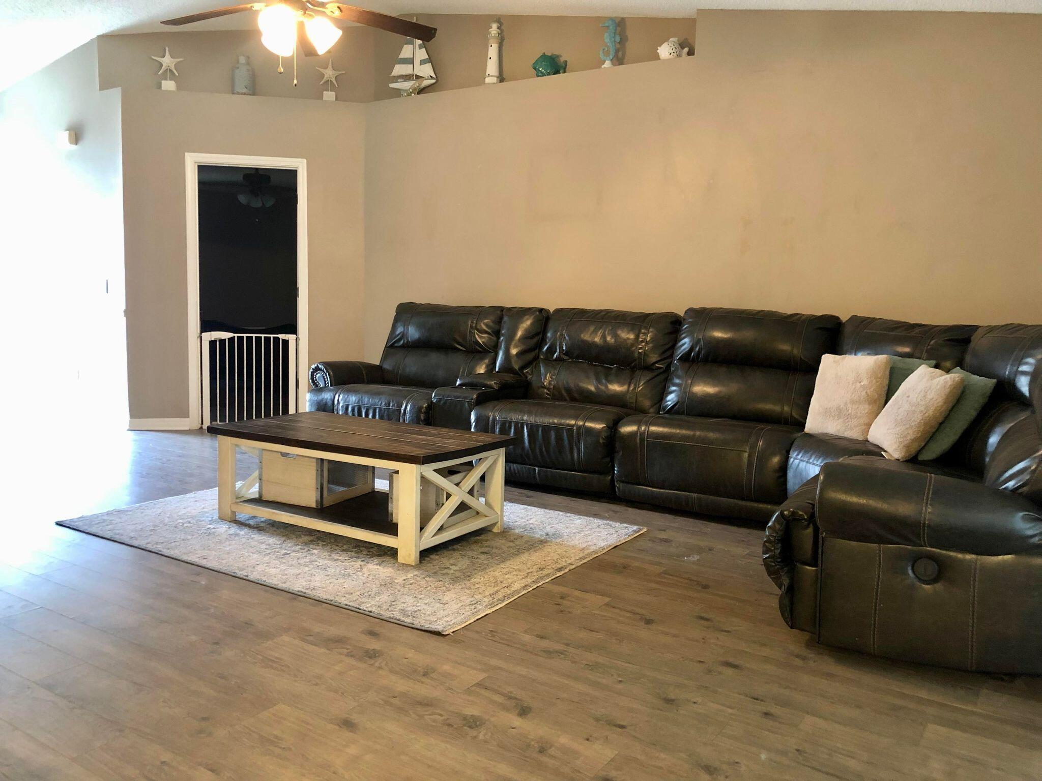 COUNTRYVIEW ESTATES 4TH ADDN - Residential