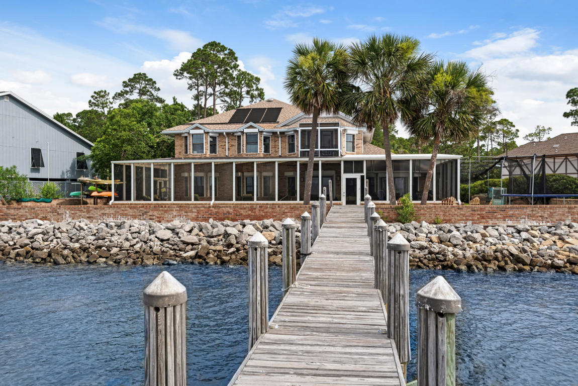 DOLPHIN POINT ESTATES - Residential Lease