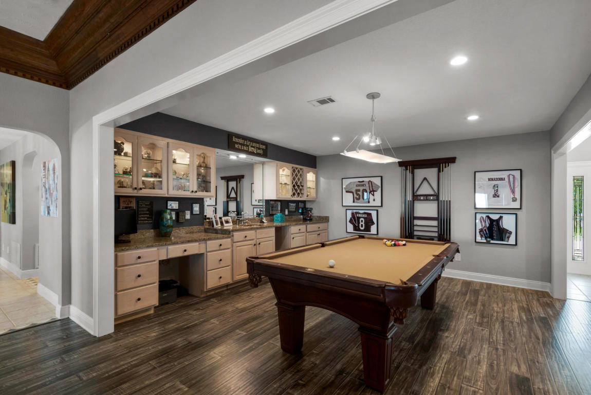 DOLPHIN POINT ESTATES - Residential Lease