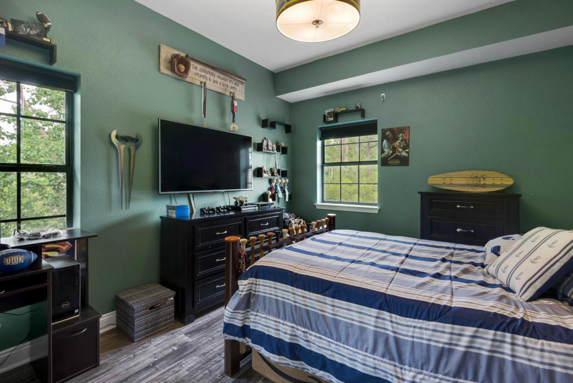 DOLPHIN POINT ESTATES - Residential Lease