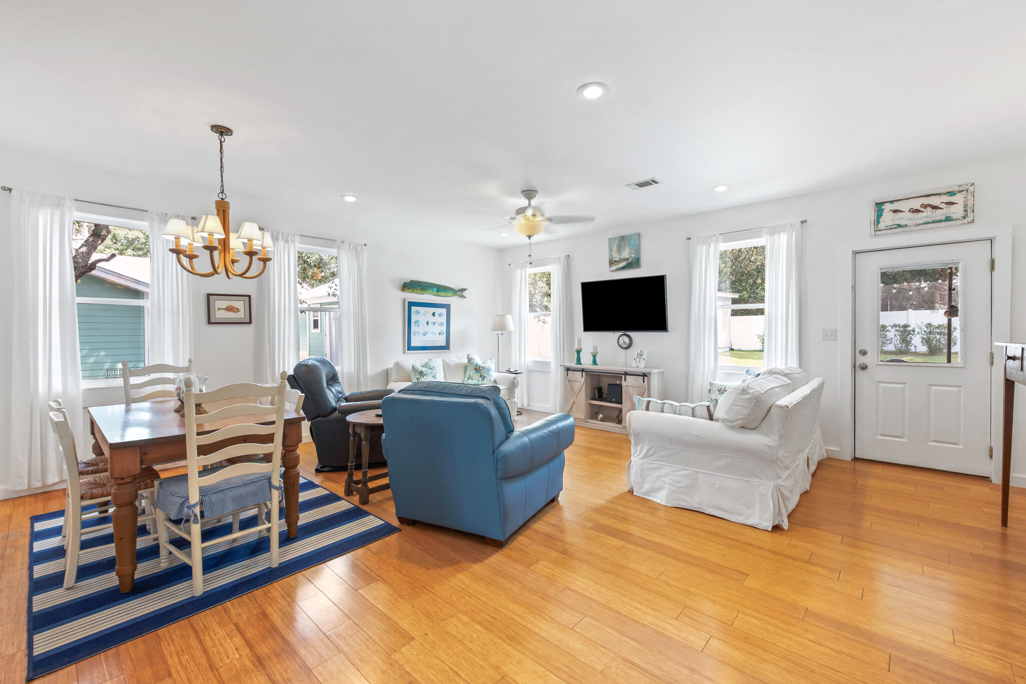 BLUE MOUNTAIN BEACH - Residential