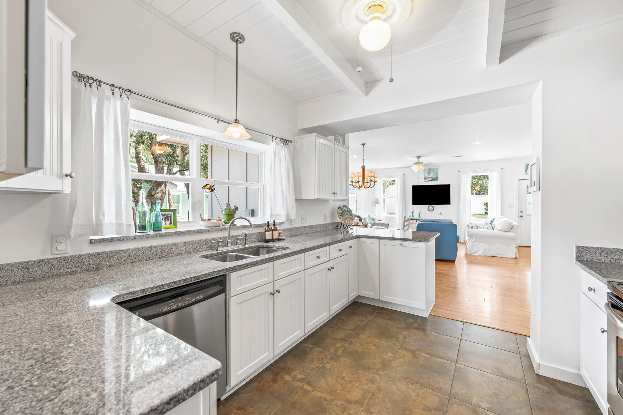 BLUE MOUNTAIN BEACH - Residential