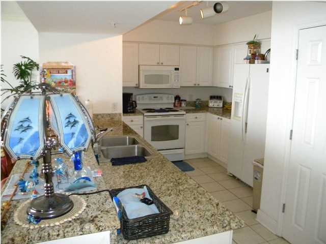 EMERALD BEACH PH 1 - Residential