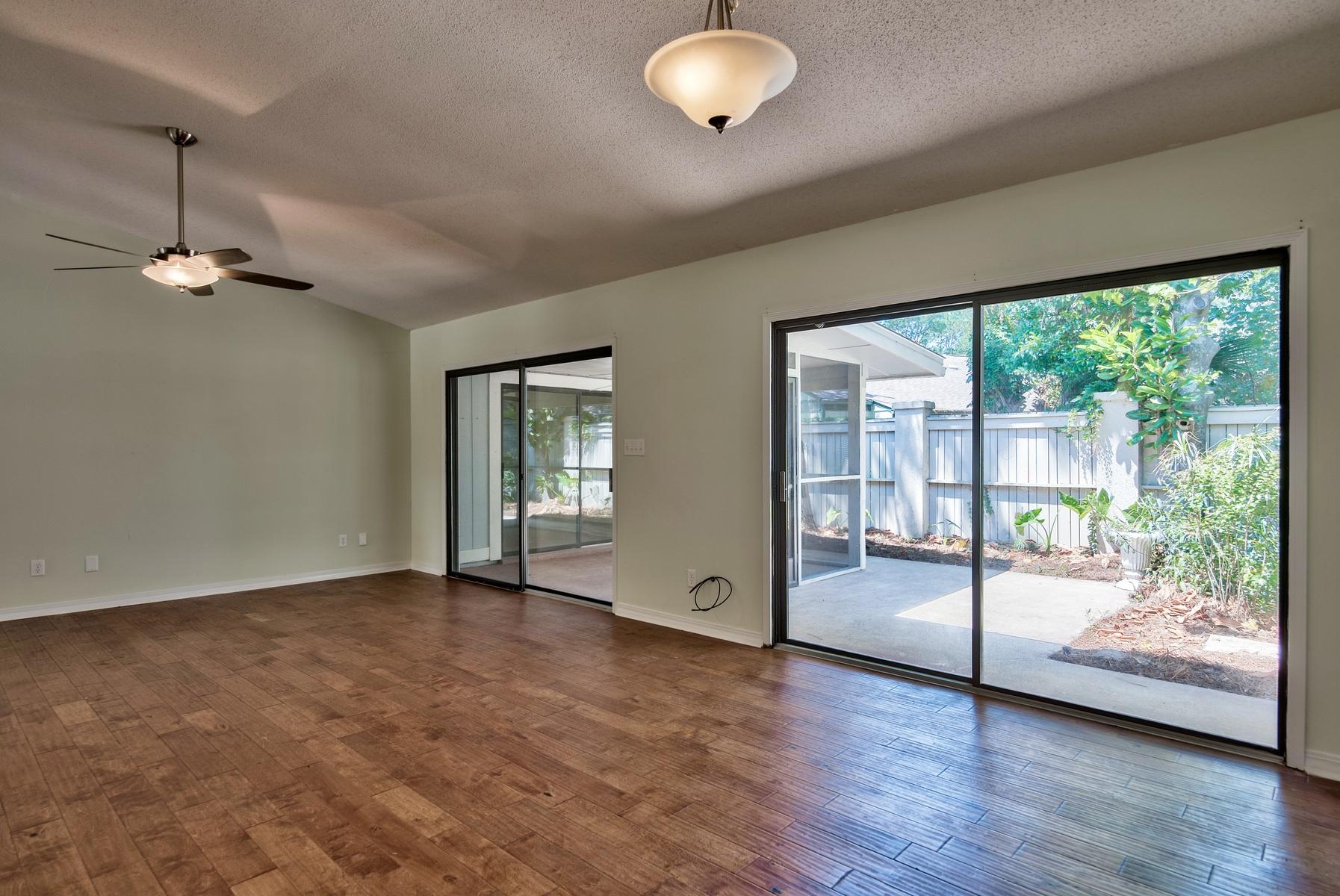 LINKSIDE VILLAGE UNIT 2 - Residential