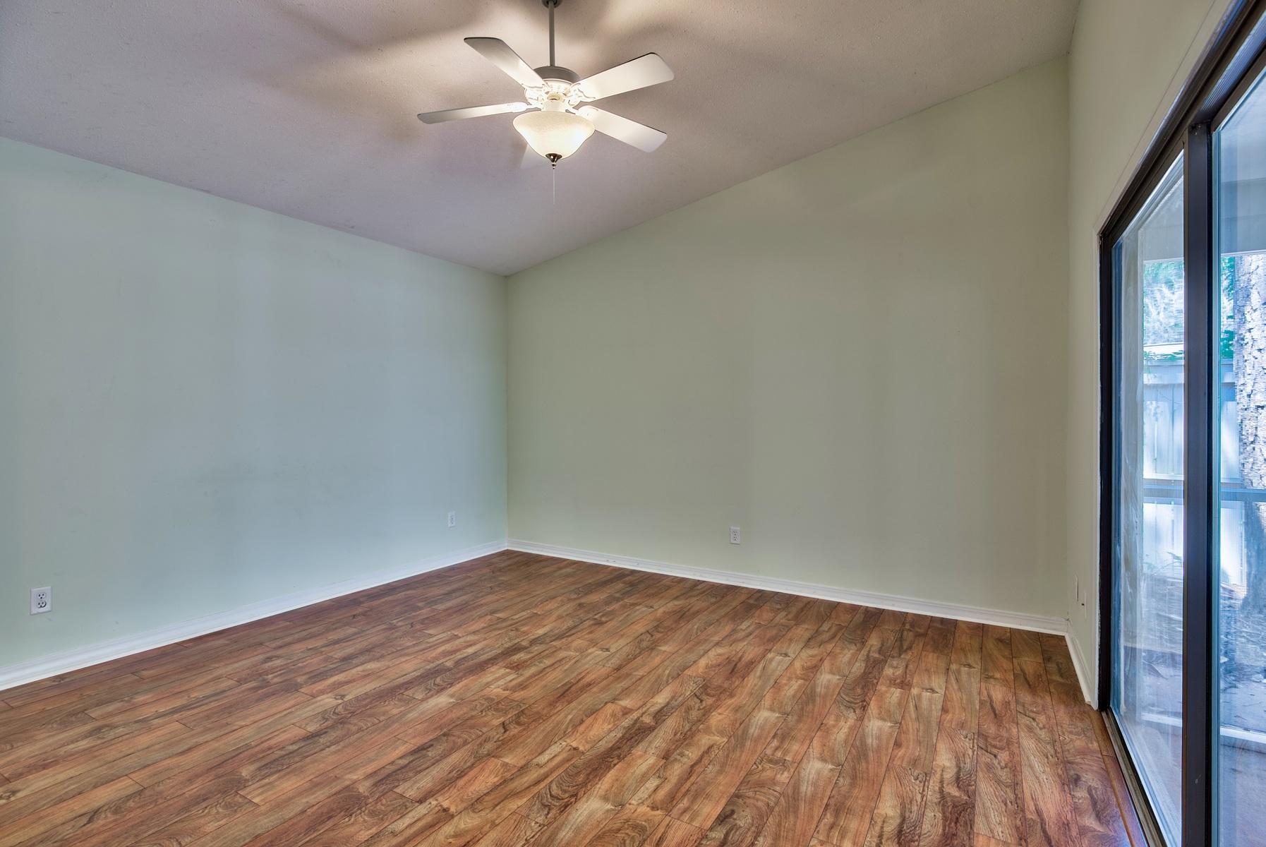 LINKSIDE VILLAGE UNIT 2 - Residential