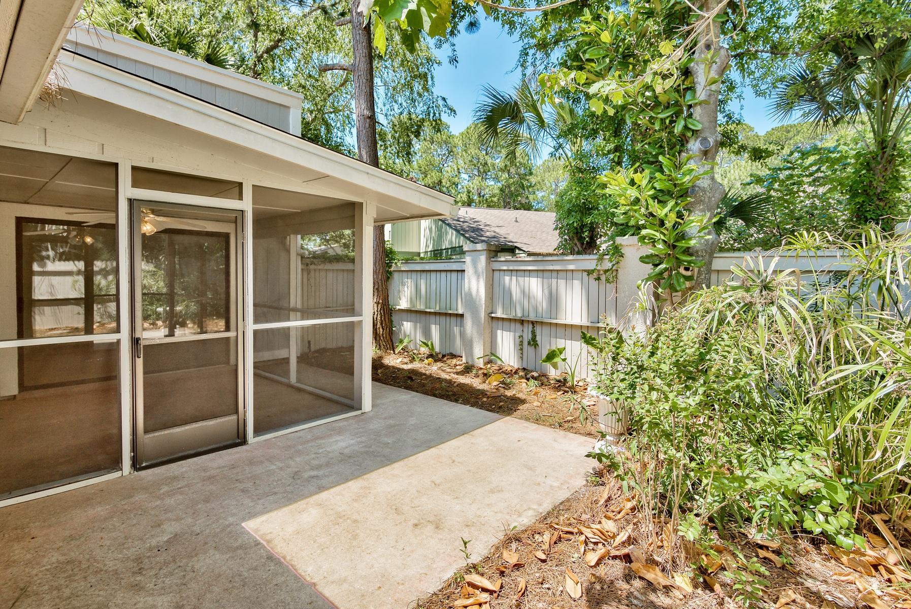 LINKSIDE VILLAGE UNIT 2 - Residential