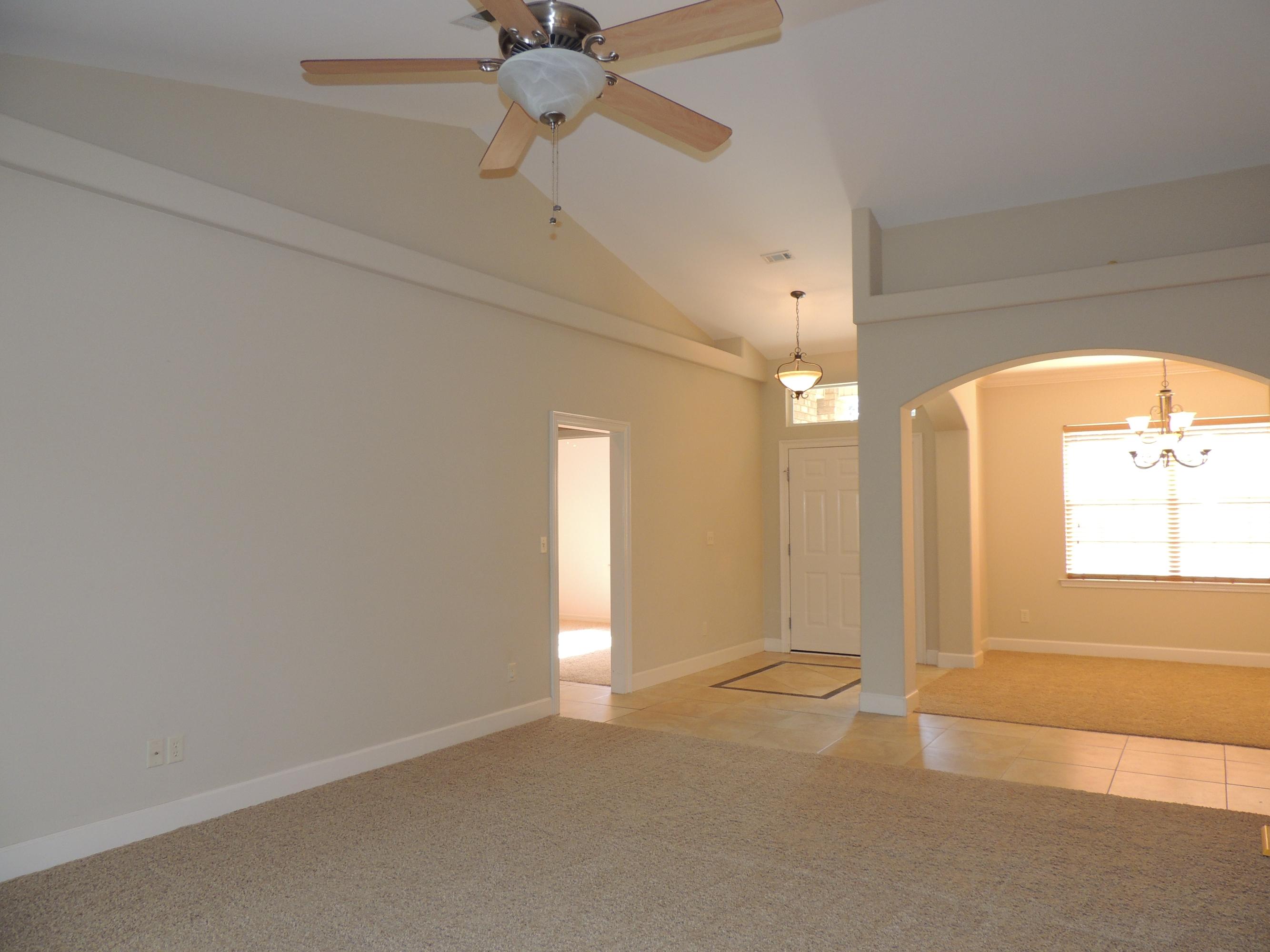 VALPARAISO PINECREST 6 - Residential