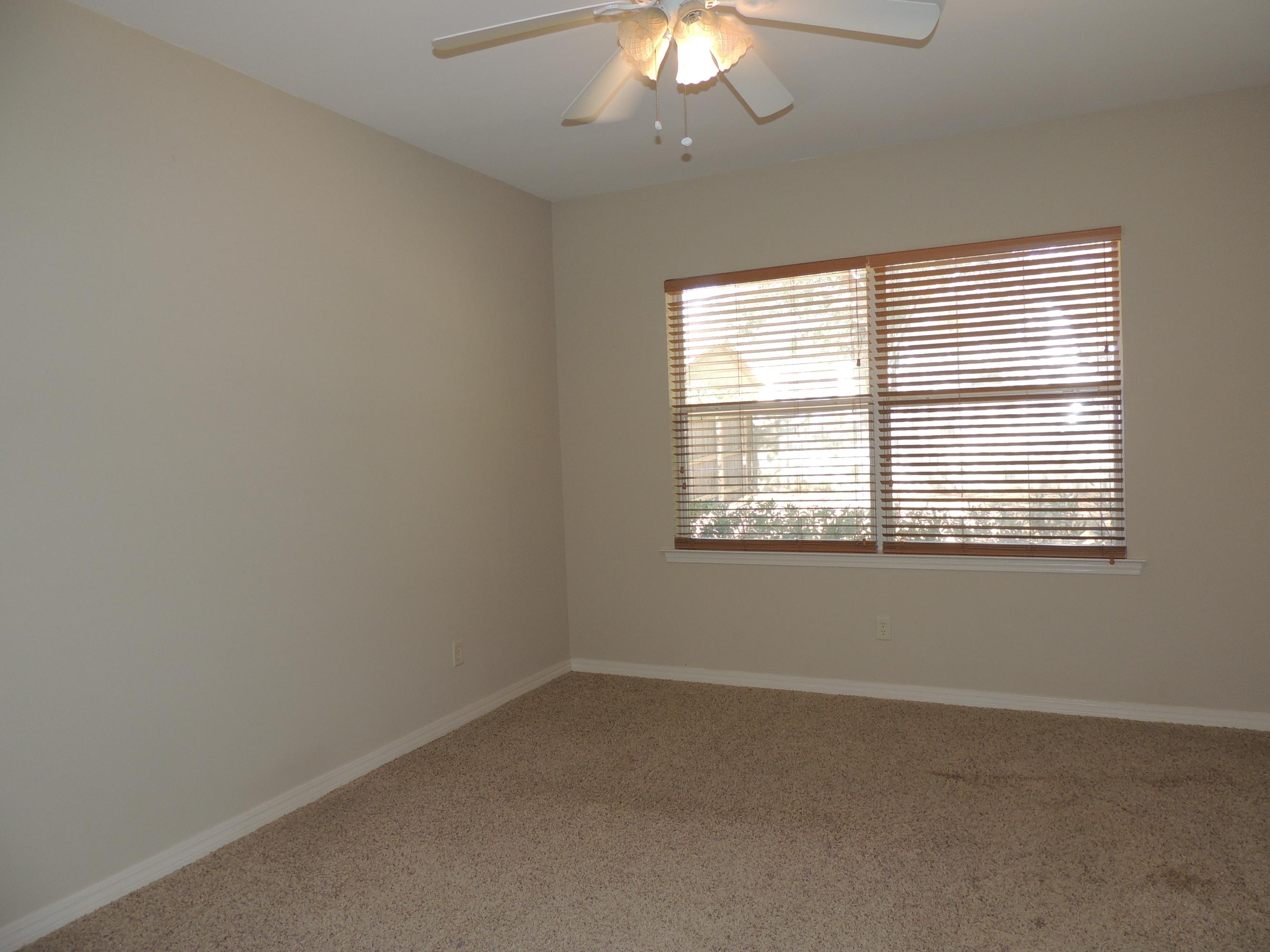 VALPARAISO PINECREST 6 - Residential