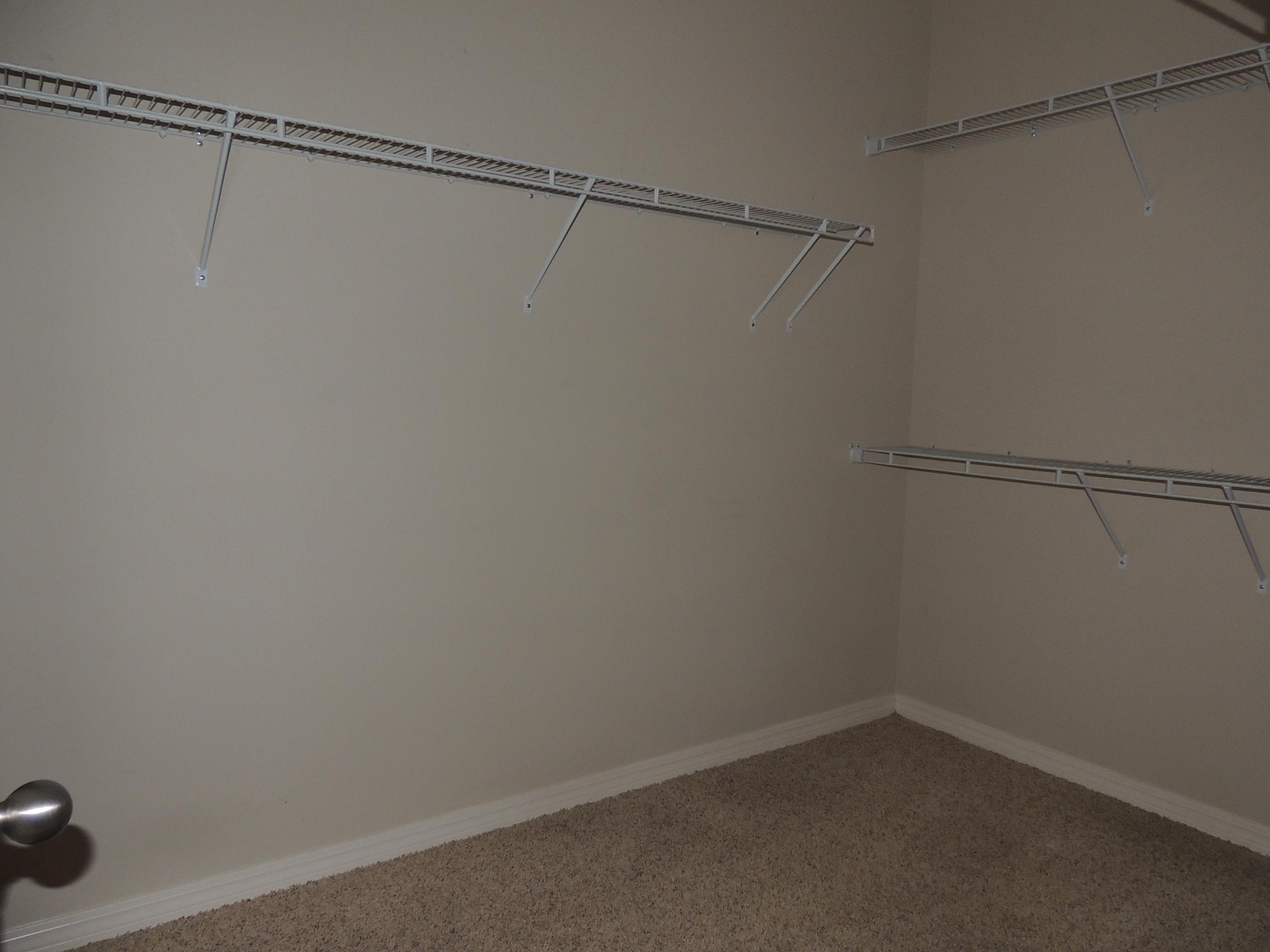 VALPARAISO PINECREST 6 - Residential