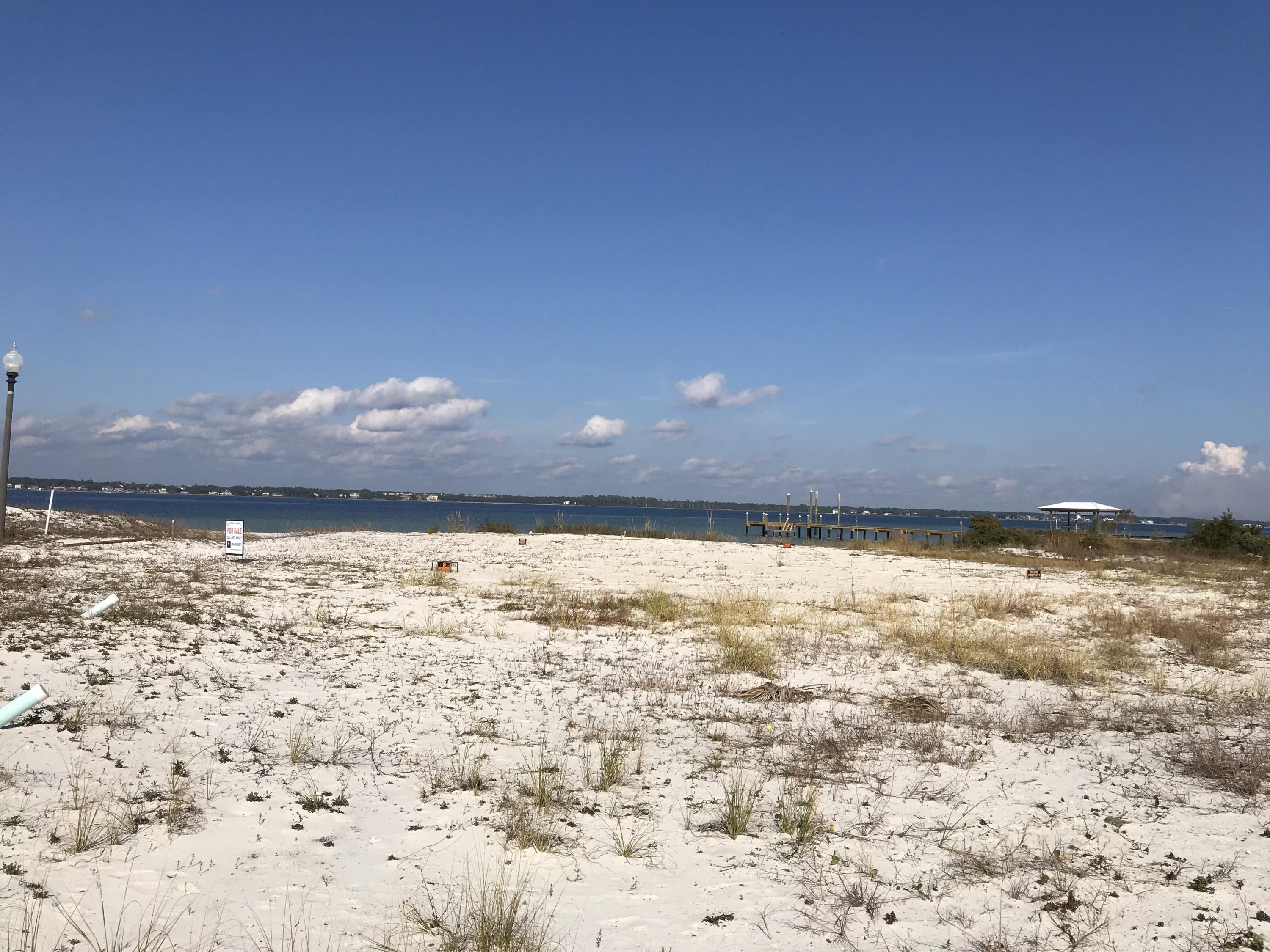 CARIBBEAN ISLES - Land