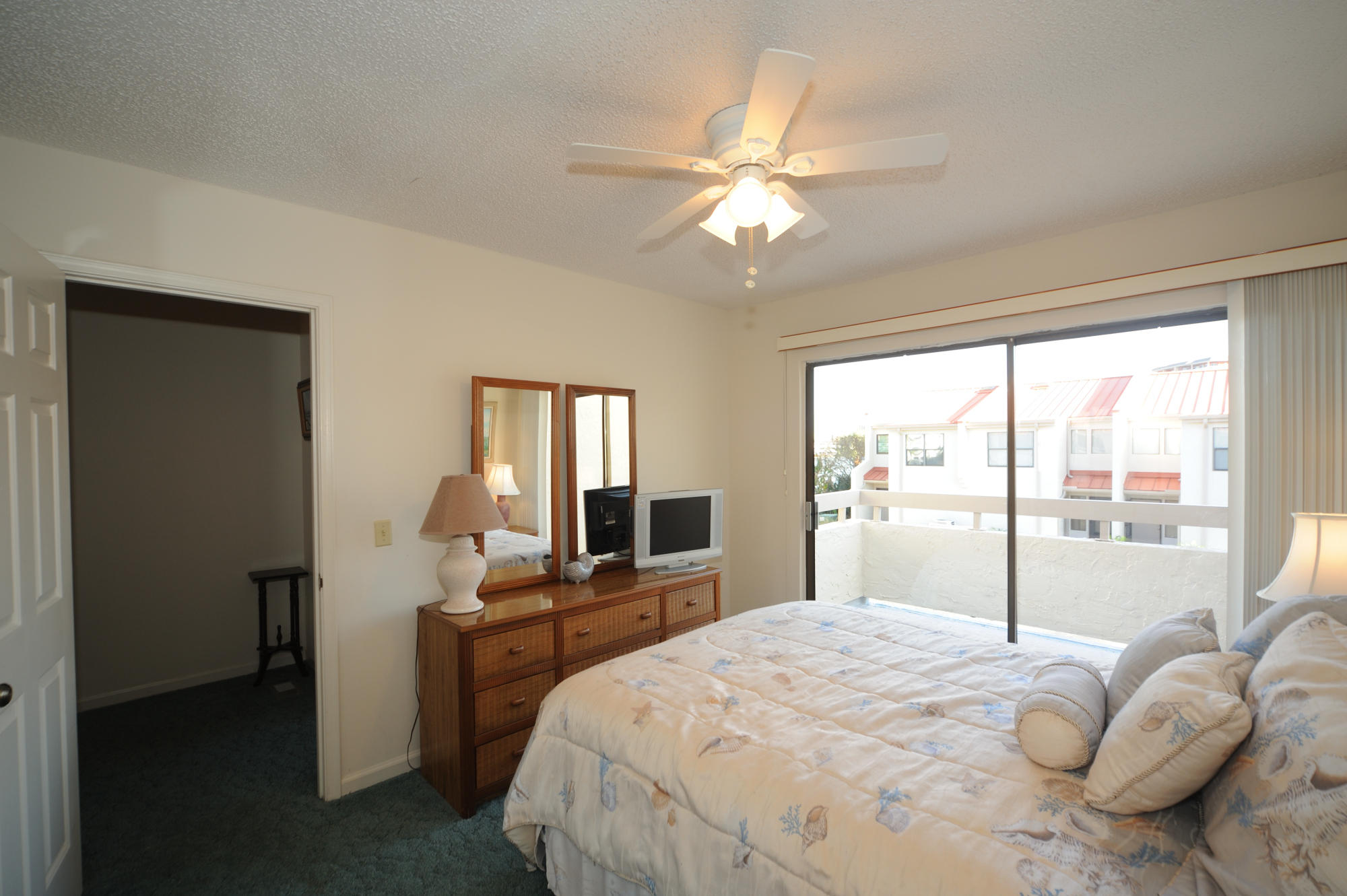 POINTE SOUTH T/H - Residential