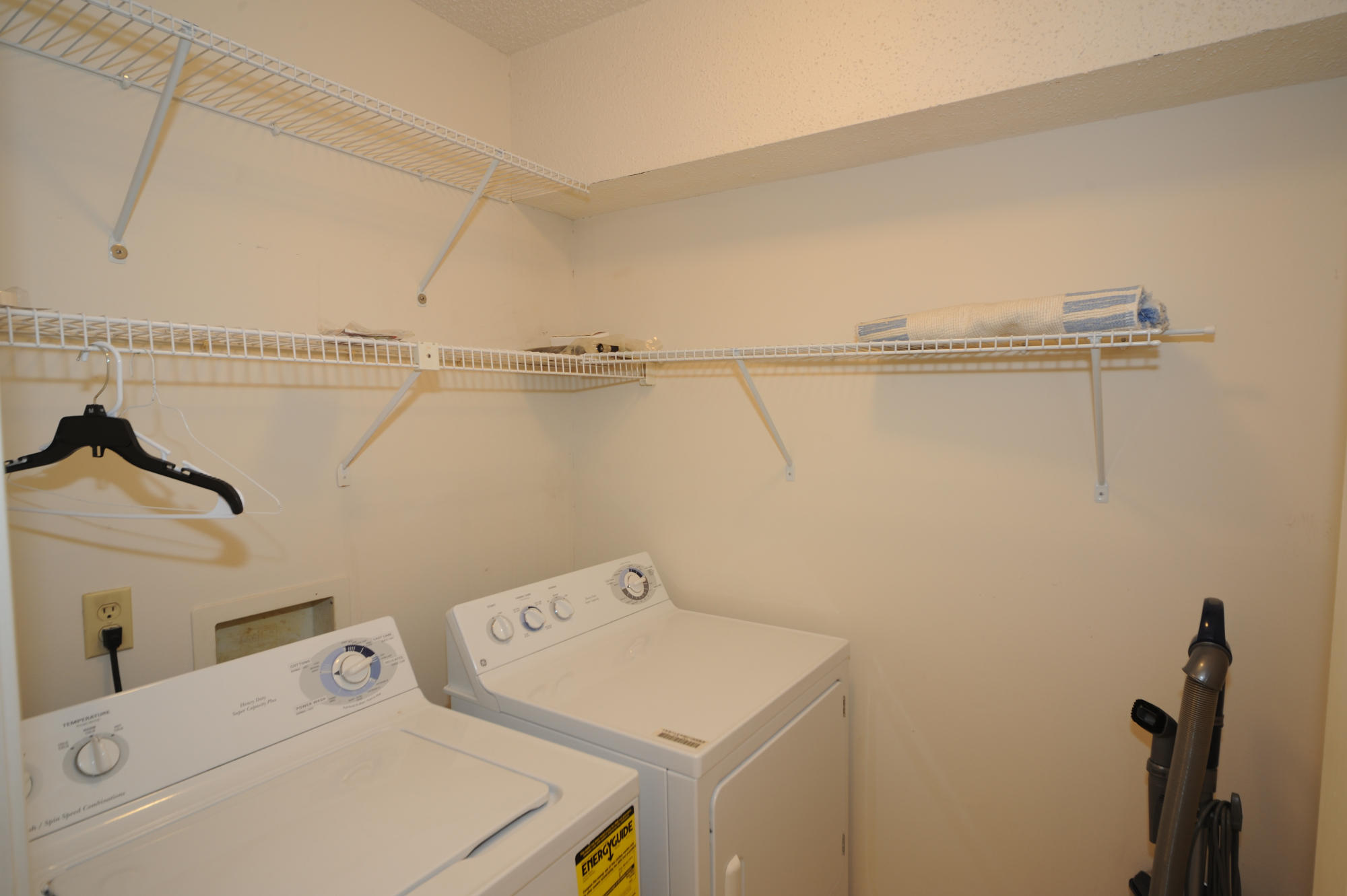 POINTE SOUTH T/H - Residential