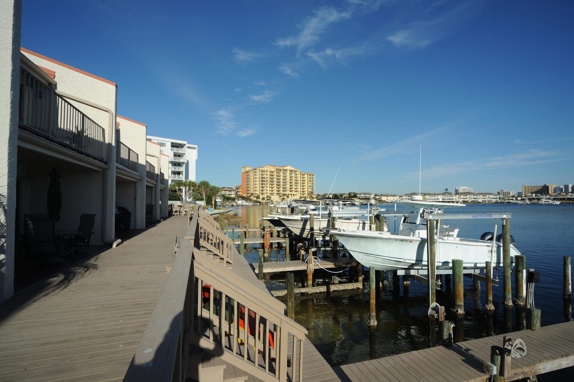 POINTE SOUTH T/H - Residential