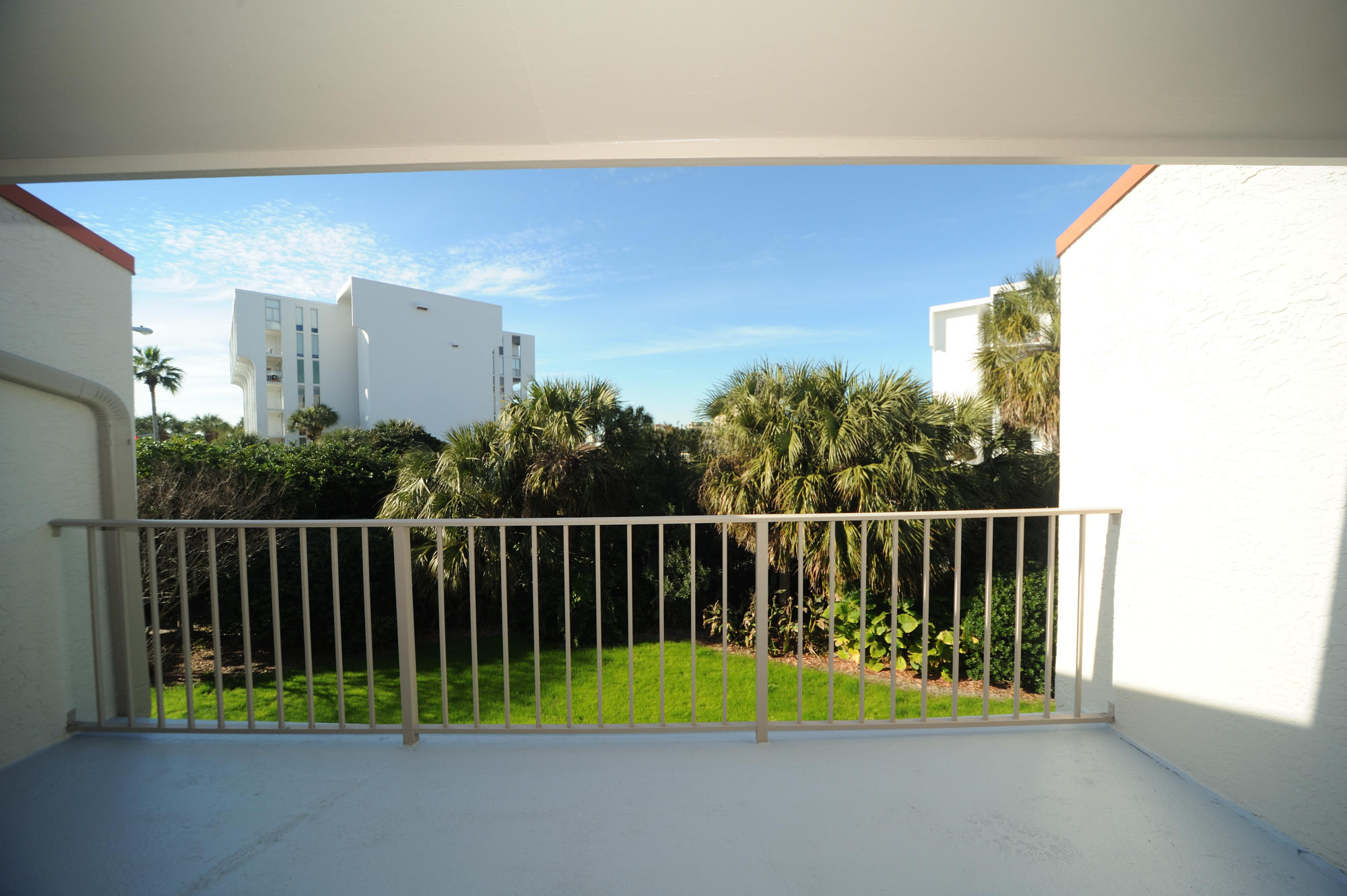 POINTE SOUTH T/H - Residential