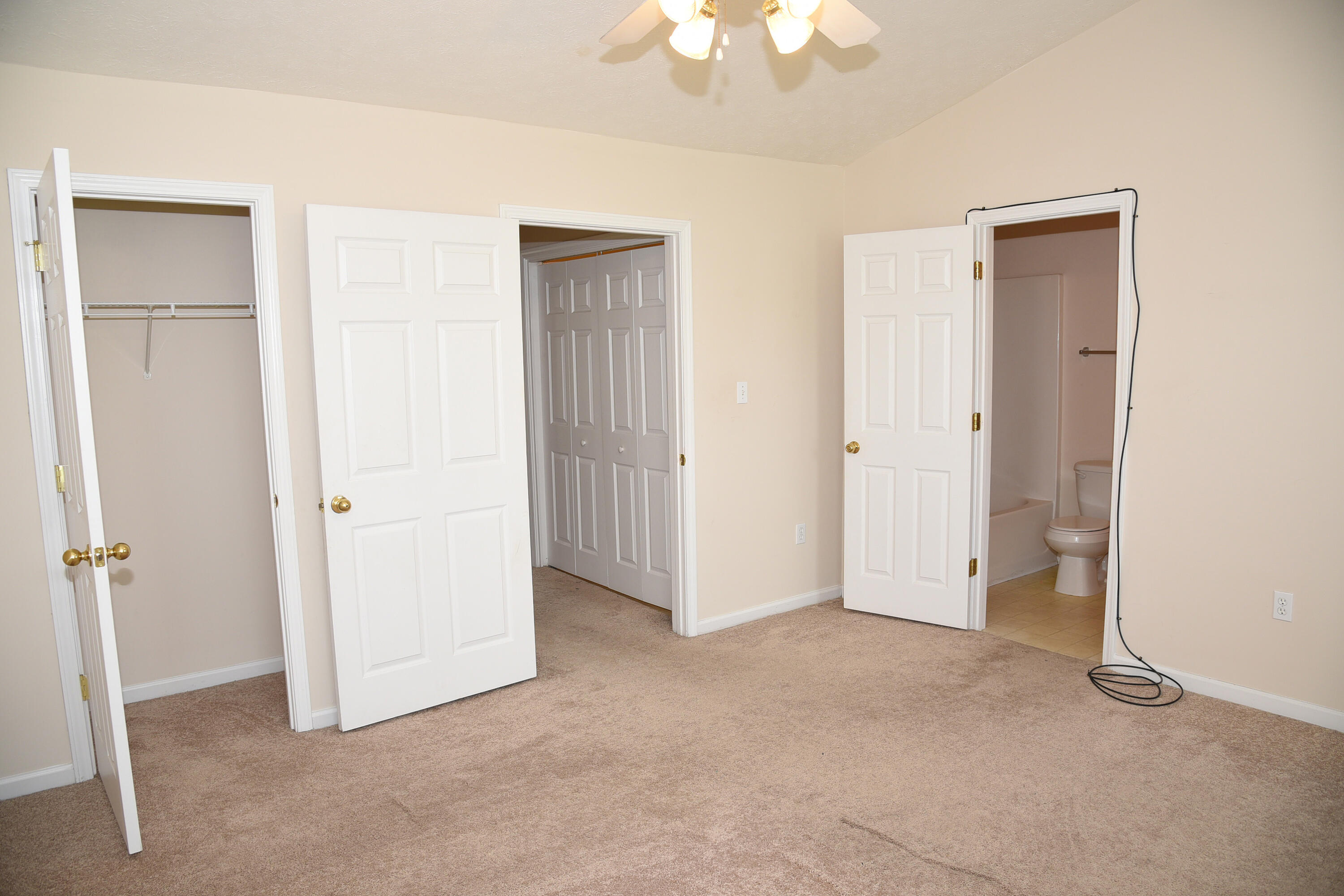 Rolling Pines Estate - Residential