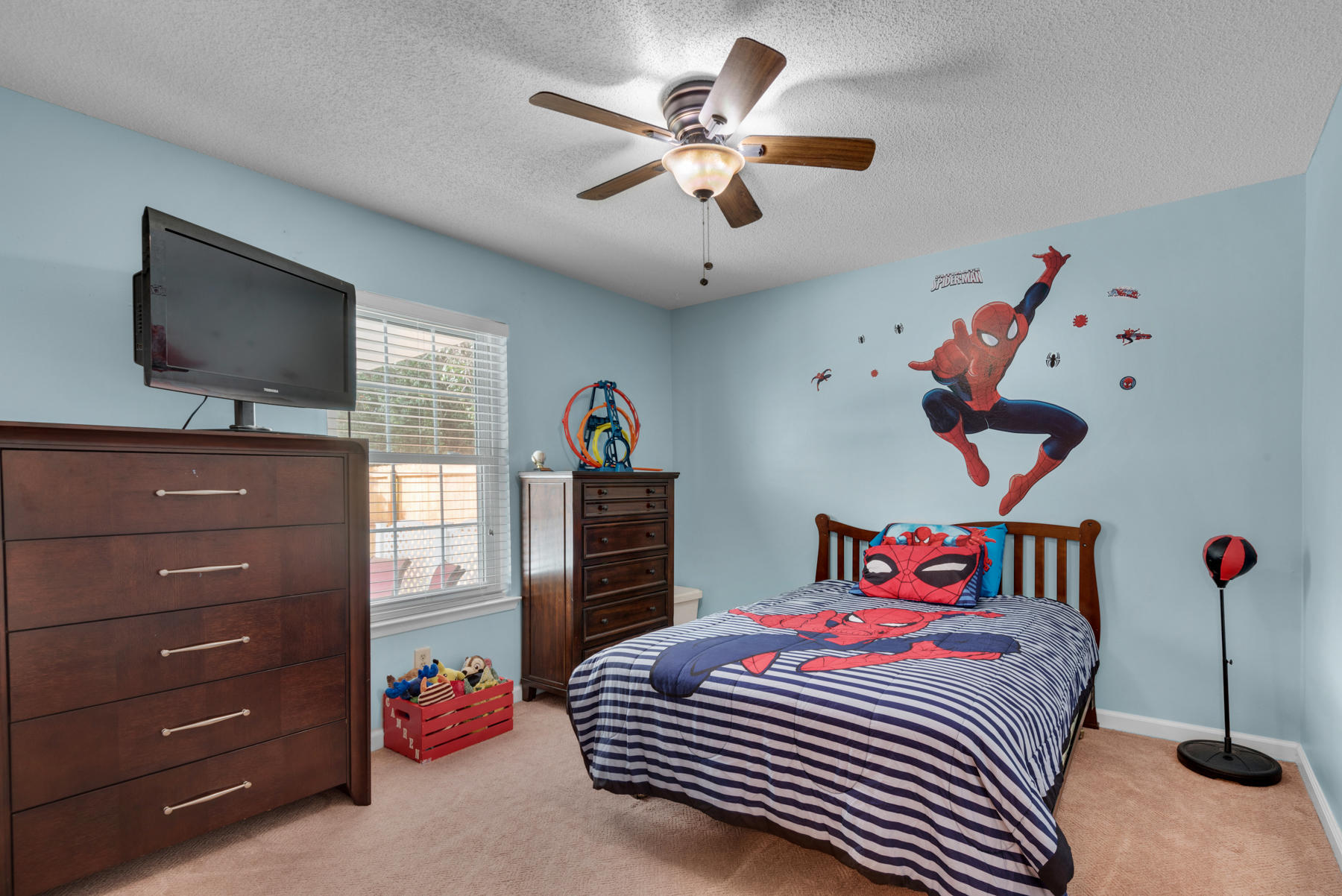 MEADOW WOODS - Residential