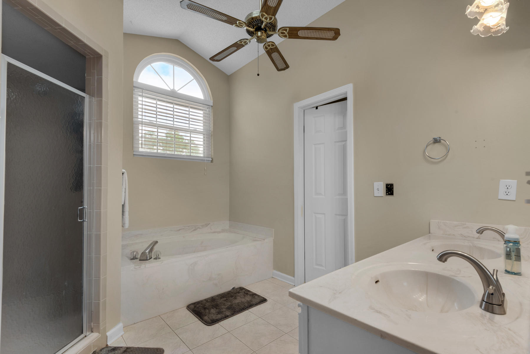 MEADOW WOODS - Residential