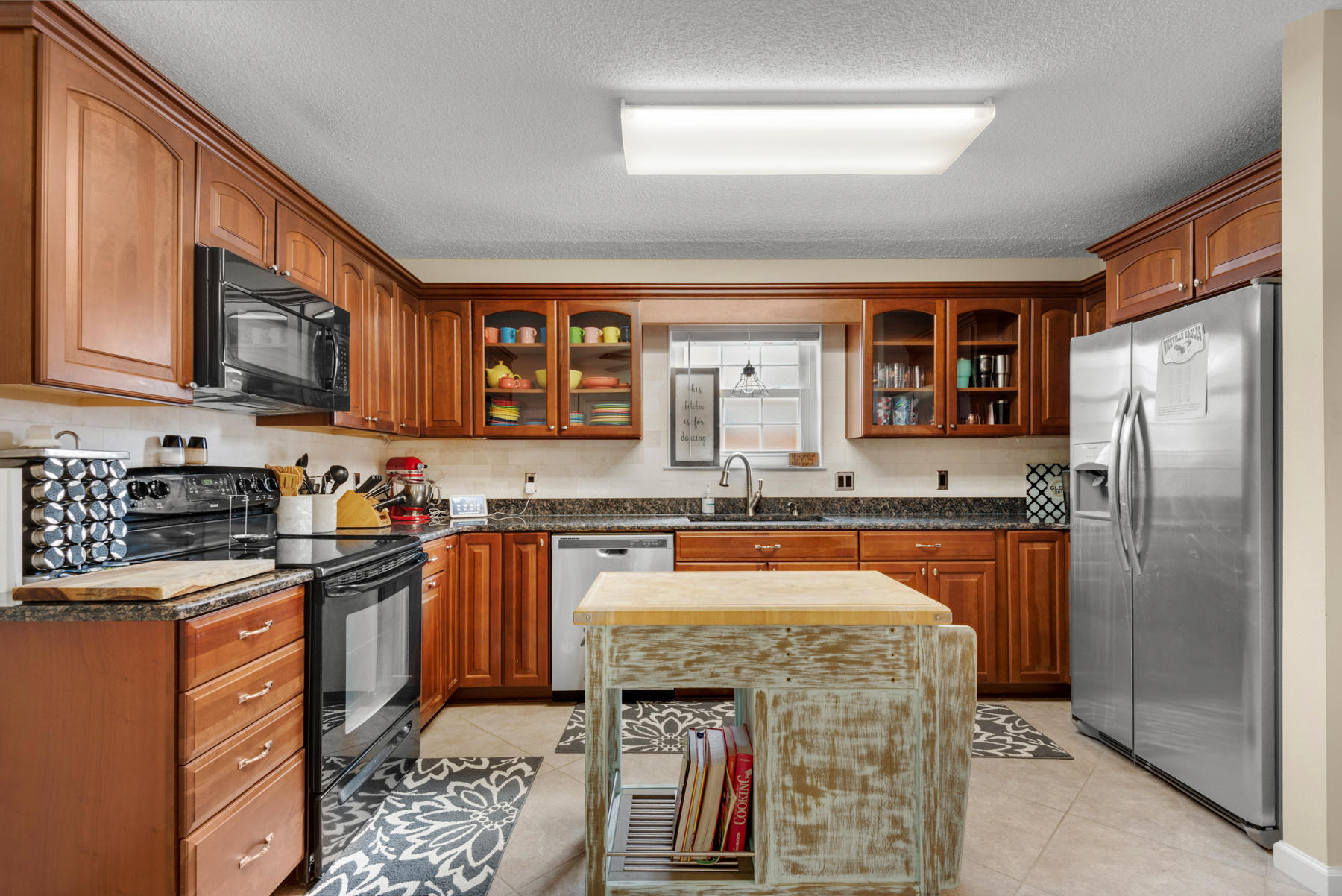 MEADOW WOODS - Residential