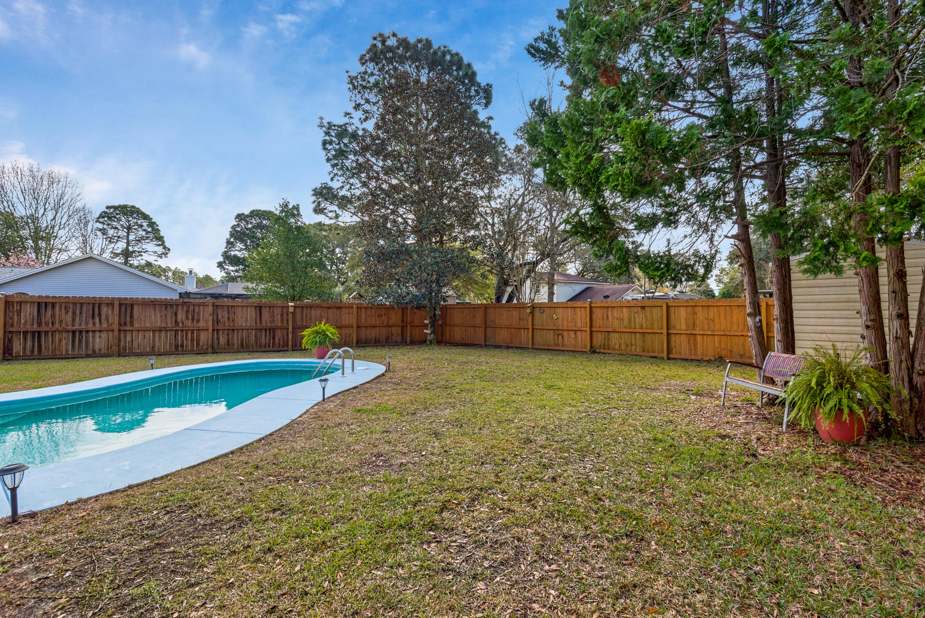 MEADOW WOODS - Residential