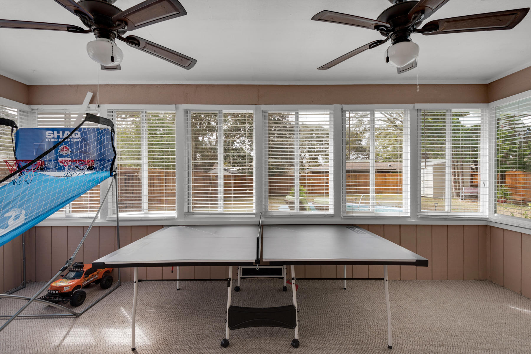 MEADOW WOODS - Residential