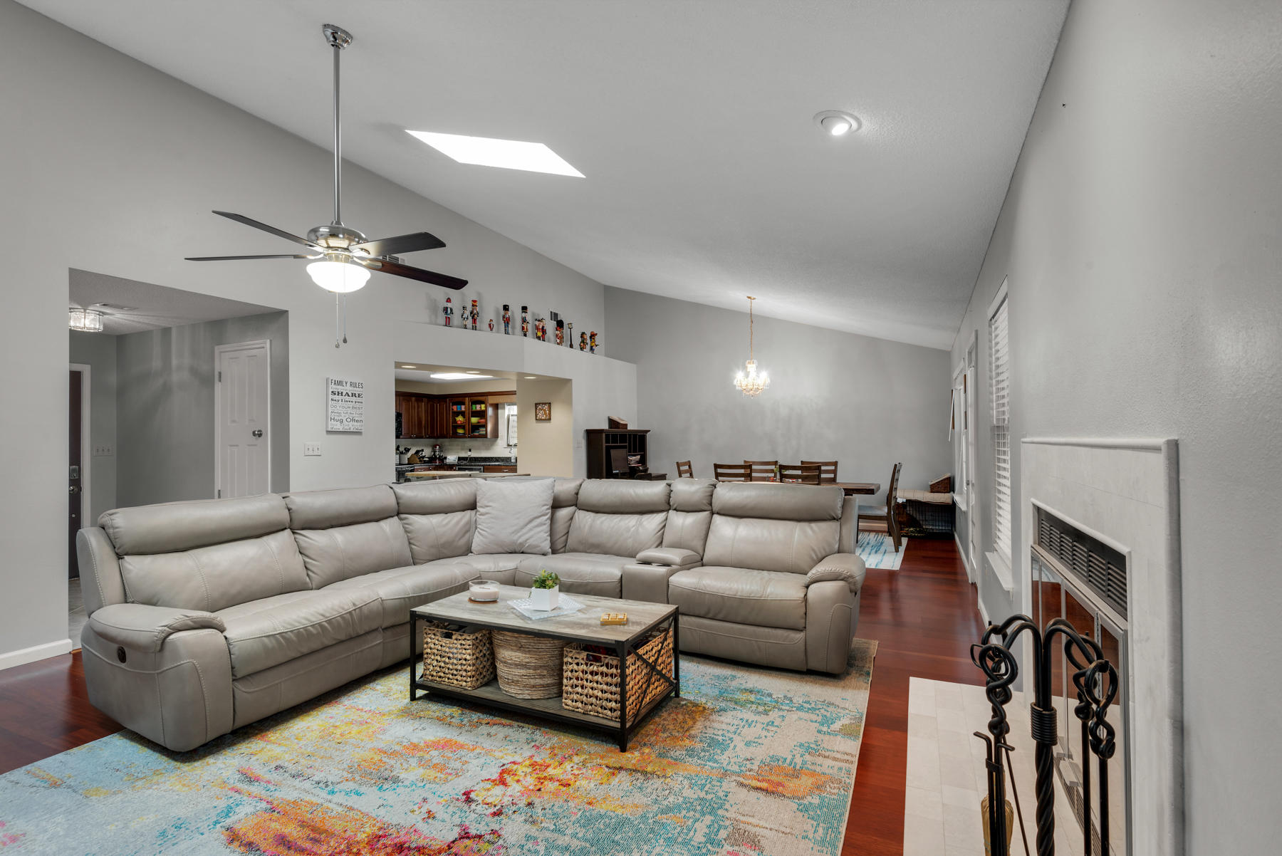 MEADOW WOODS - Residential