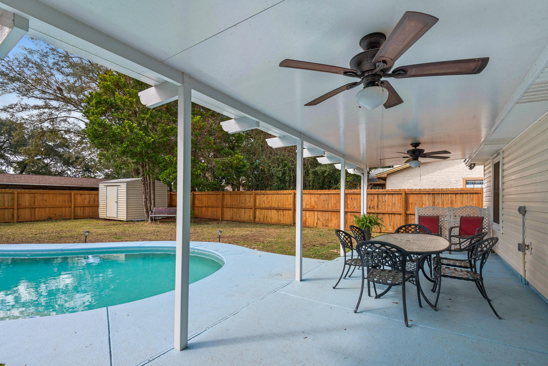 MEADOW WOODS - Residential