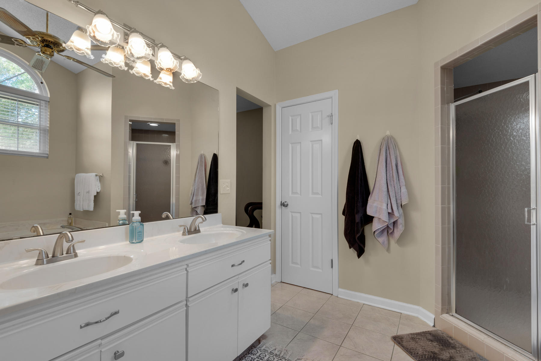 MEADOW WOODS - Residential