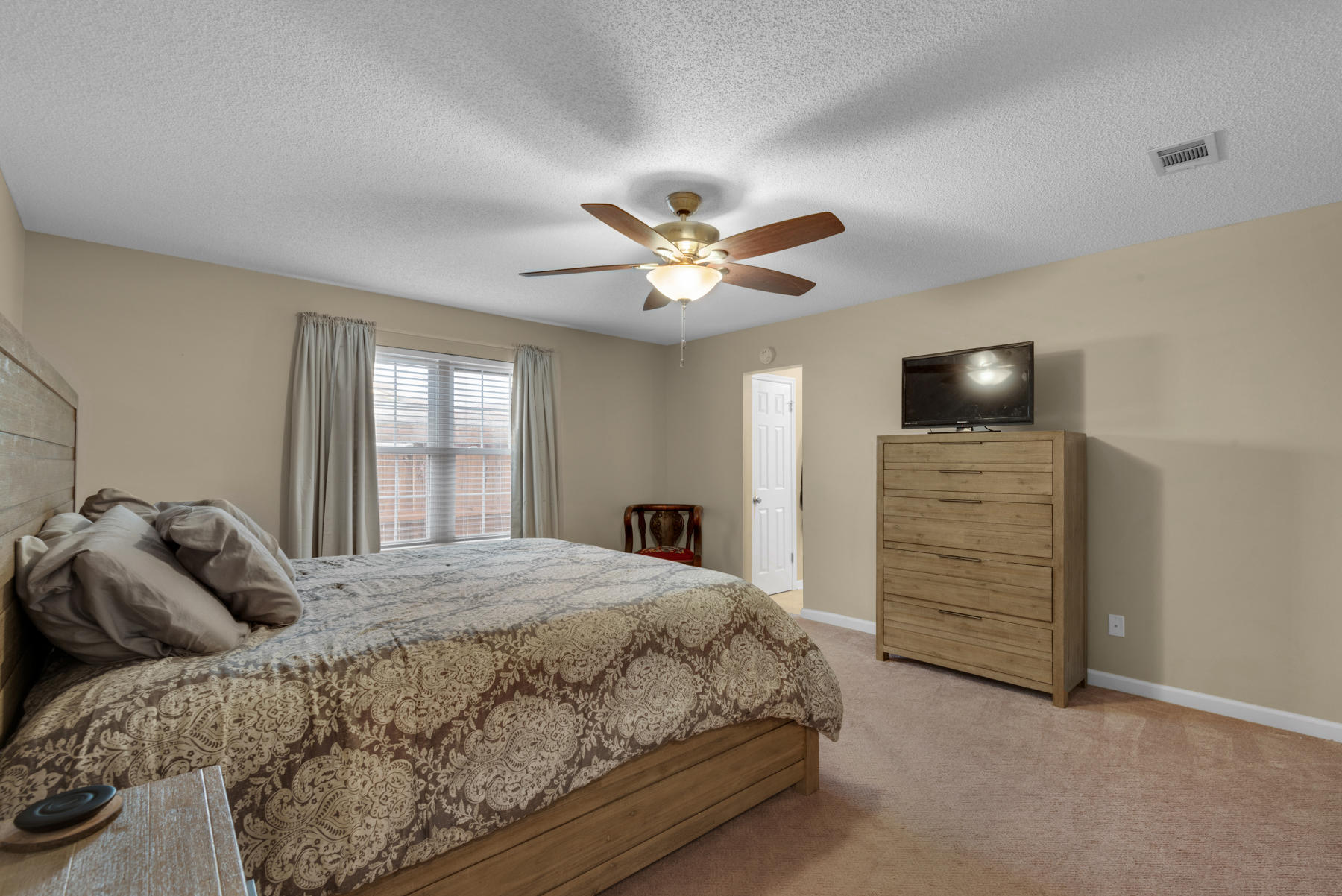 MEADOW WOODS - Residential