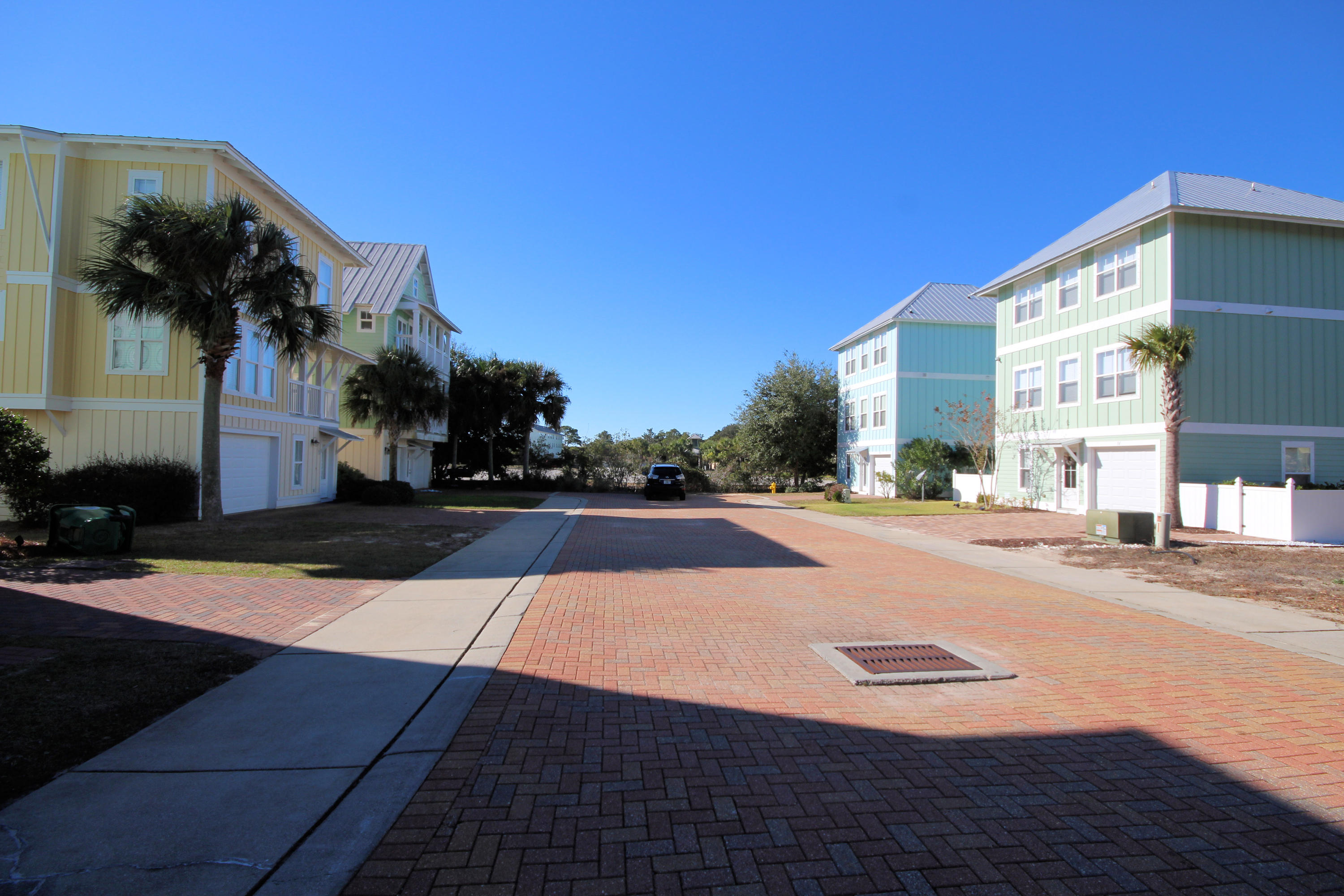 SATINWOOD PLACE - Residential