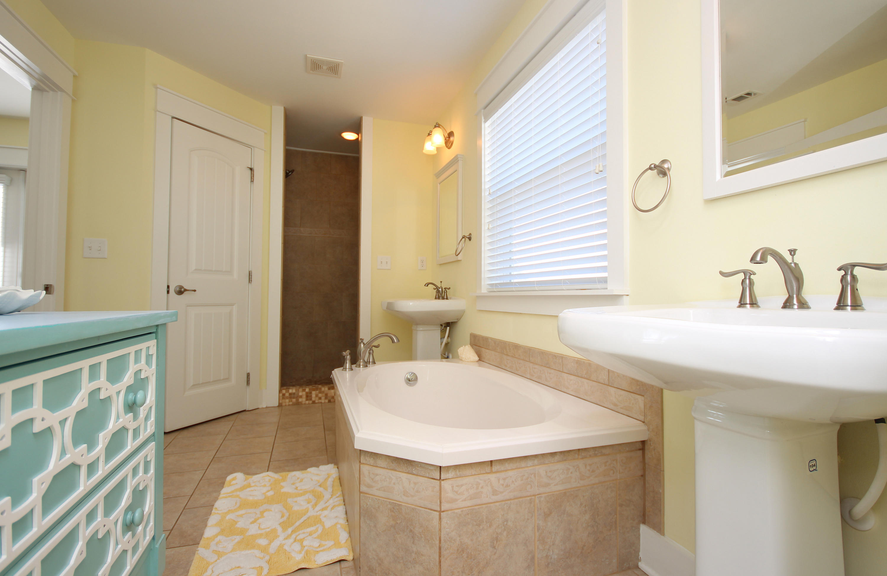 SATINWOOD PLACE - Residential