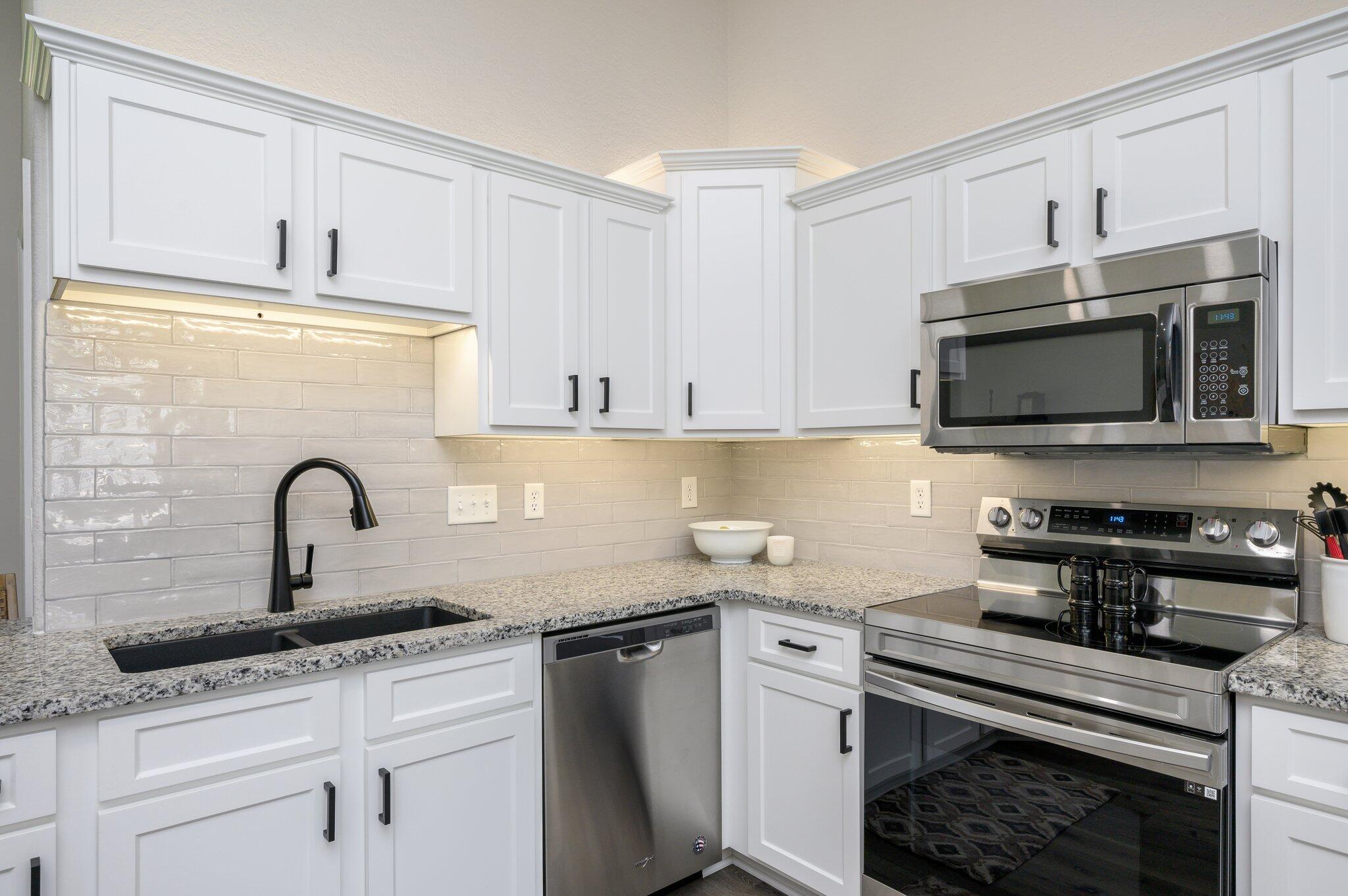 SOUND HAMMOCK - Residential Lease