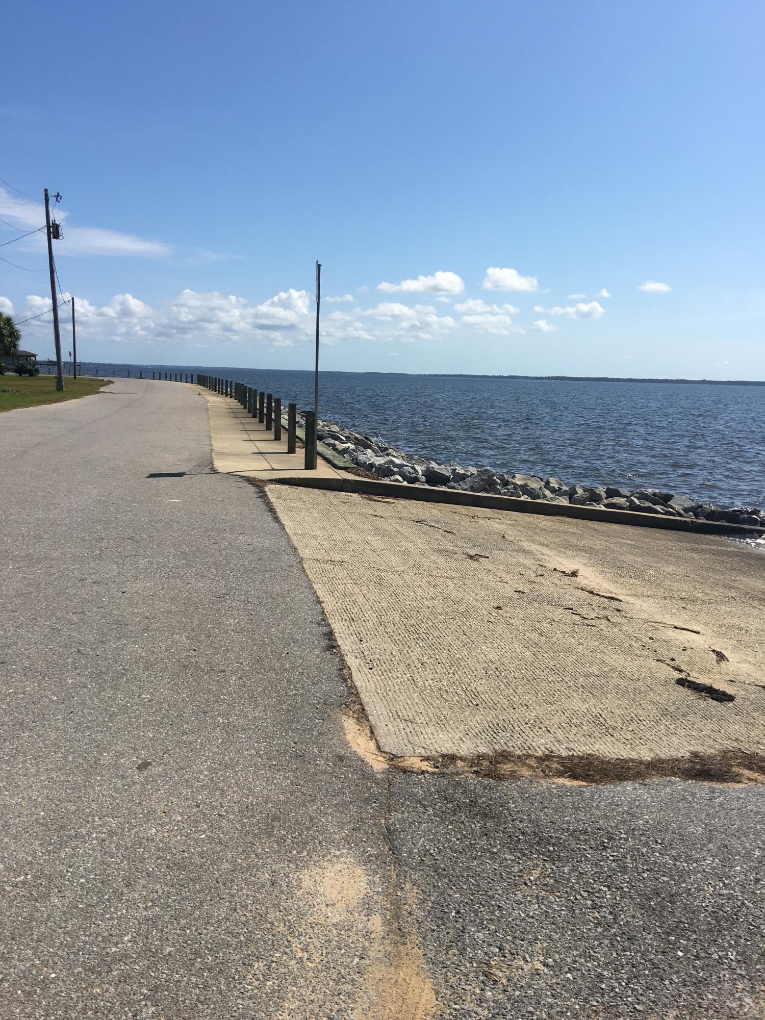 Lot 1, Block E, Sea Pines s/d and southerly 1/2 of adjacent ROW (vacated) Bayview CT adjacent to lot - Land