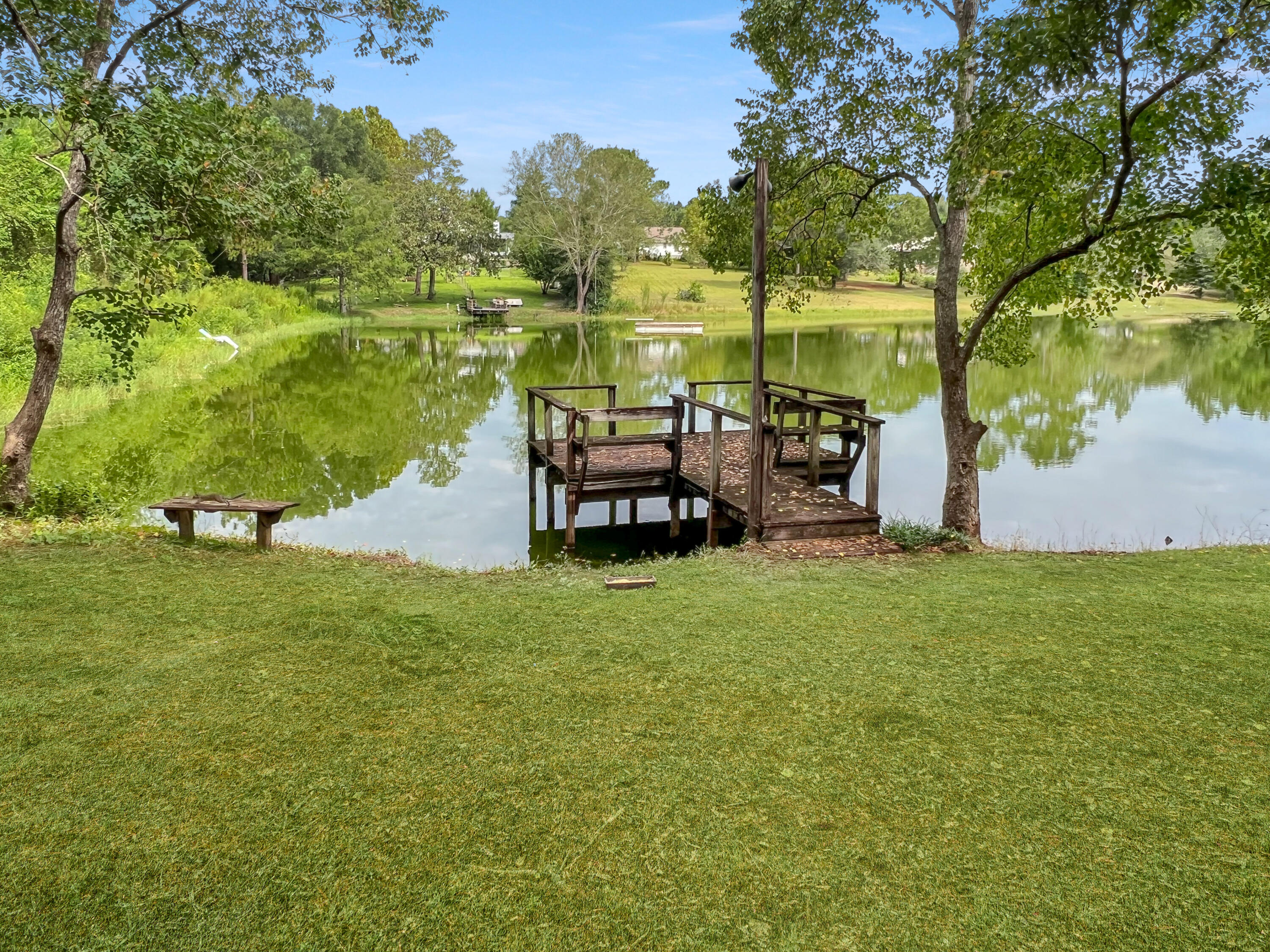 WHISPERING LAKES ESTATES - Residential