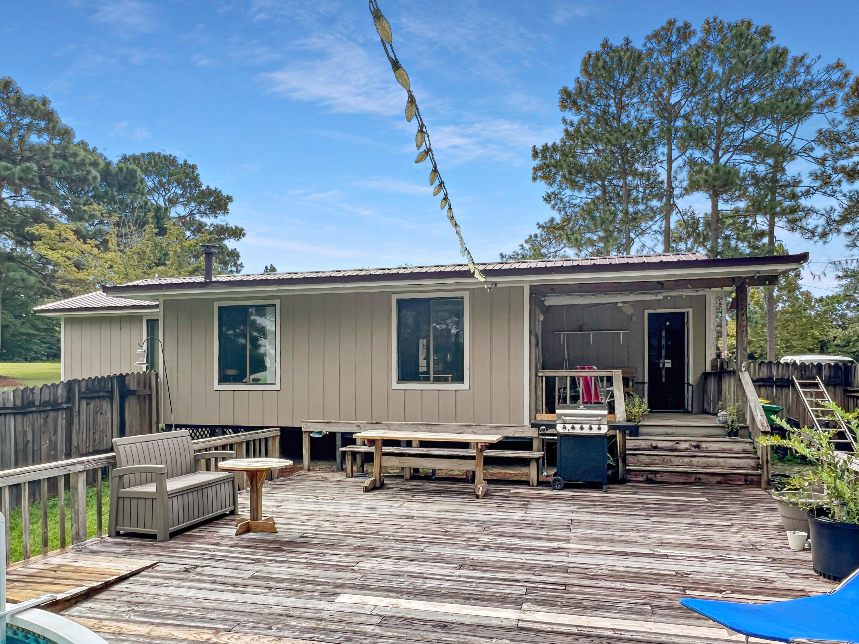 WHISPERING LAKES ESTATES - Residential