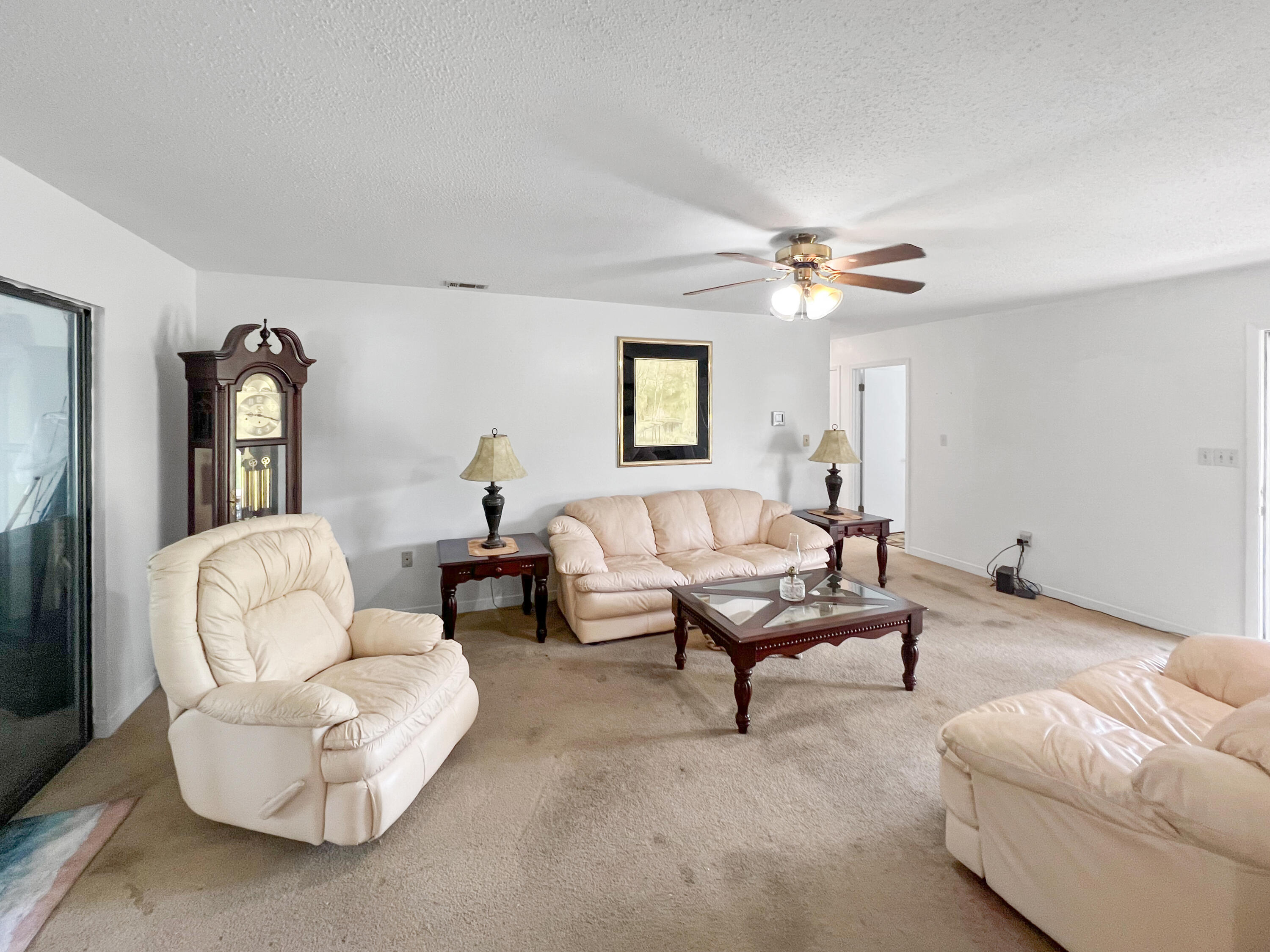 WHISPERING LAKES ESTATES - Residential