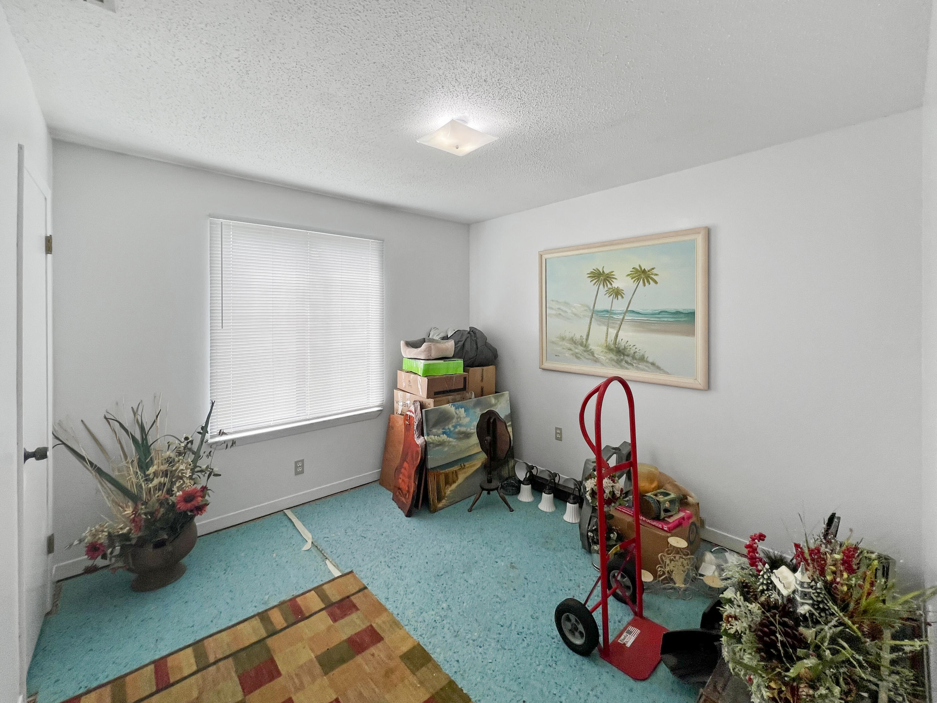 WHISPERING LAKES ESTATES - Residential