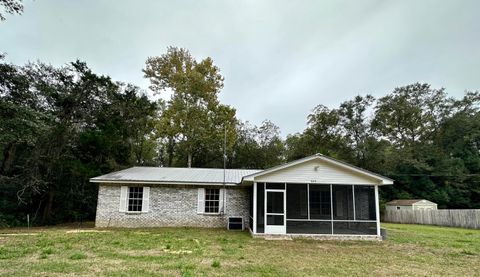 Photo of 624 Hill Street, DeFuniak Springs, FL 32435 (MLS # 990010)